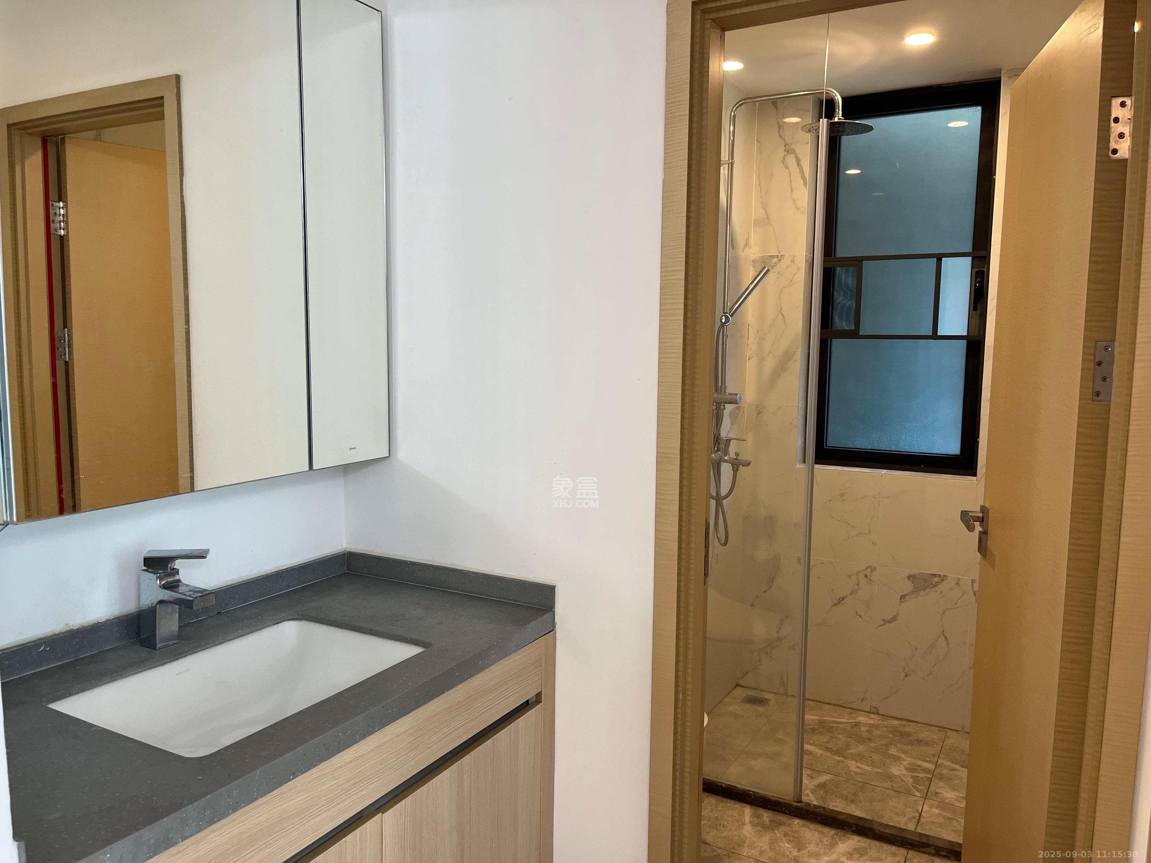 复地滨江金融中心 3室2厅2卫 4500.0元/月 复地滨江金融中心 3室2厅2卫 4500.0元/月室内图