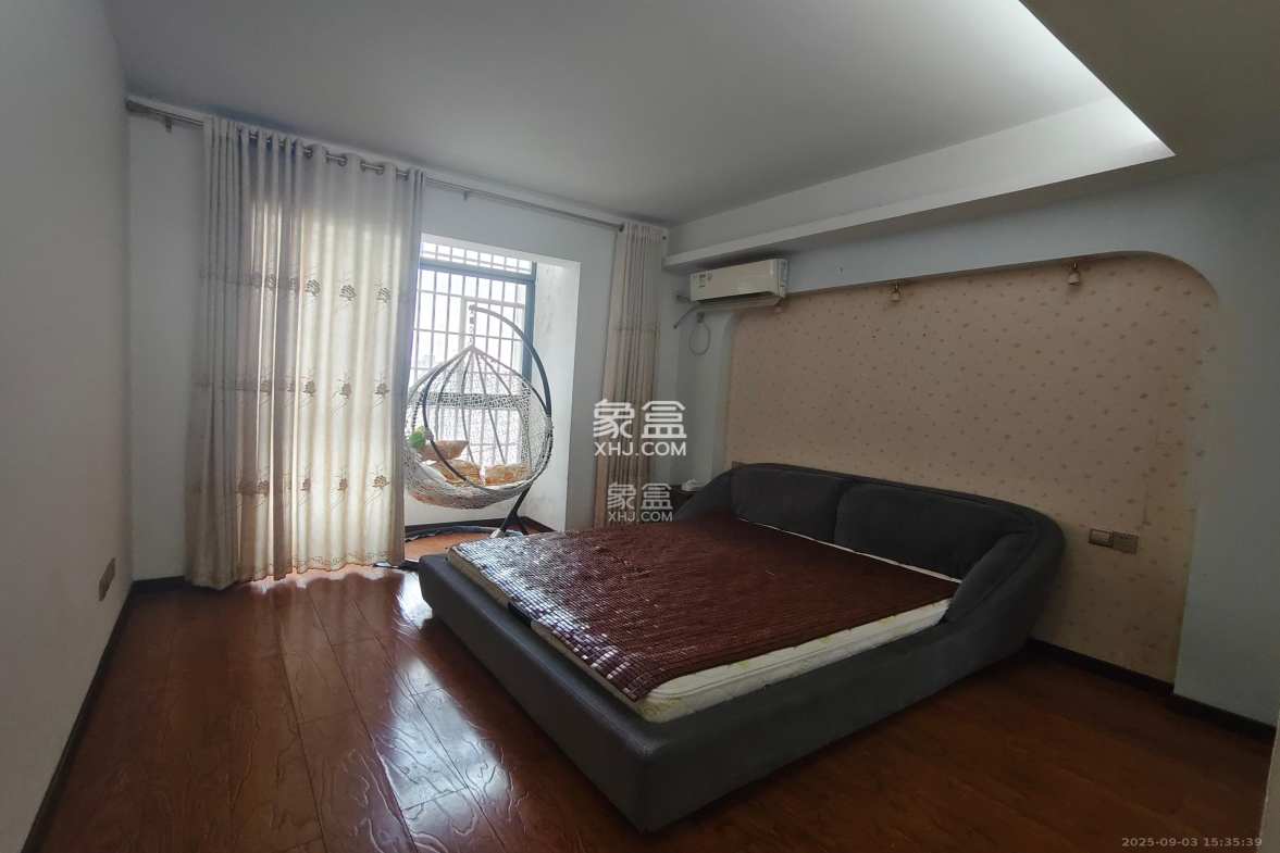 九华新城 3室2厅1卫 1500.0元/月 九华新城 3室2厅1卫 1500.0元/月室内图