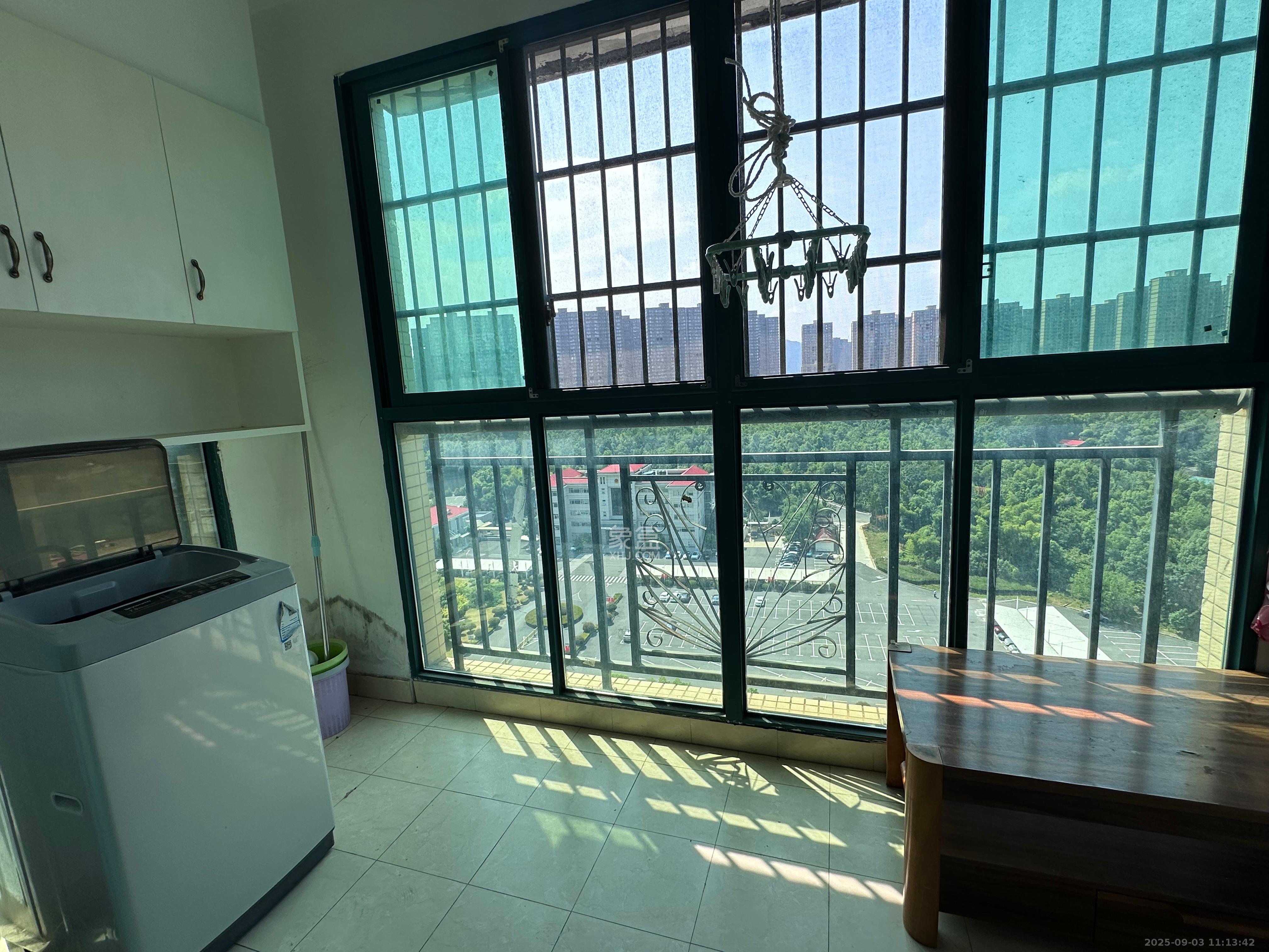 富基世纪公园 3室2厅1卫 1800.0元/月 富基世纪公园 3室2厅1卫 1800.0元/月室内图