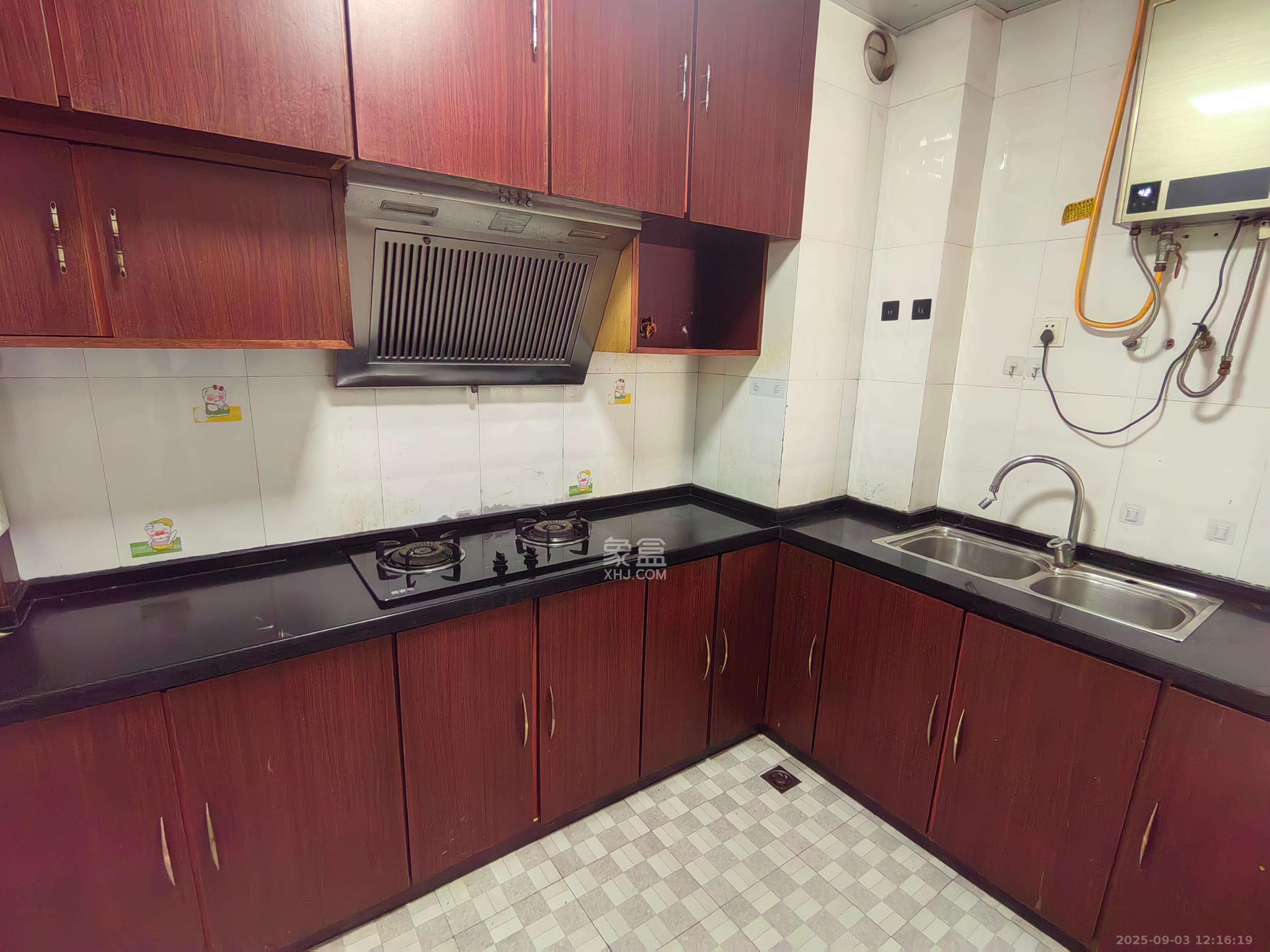 尚都花园城 2室2厅1卫 1600.0元/月 尚都花园城 2室2厅1卫 1600.0元/月室内图