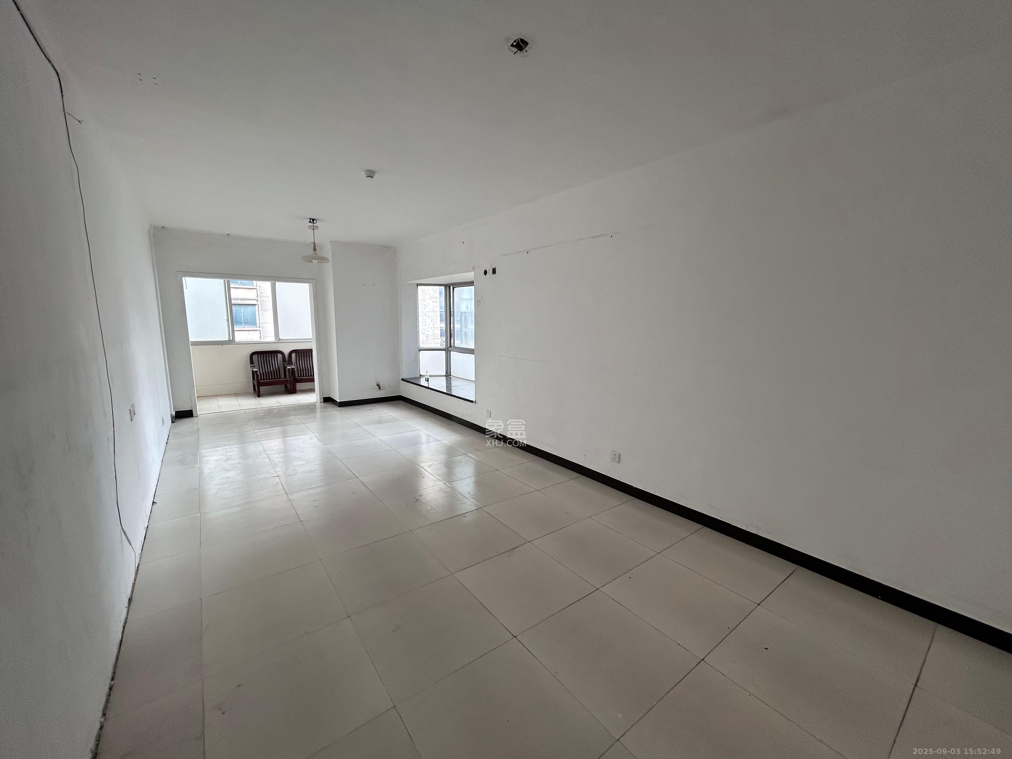 景江东方 1室1厅1卫 2400.0元/月 景江东方 1室1厅1卫 2400.0元/月室内图