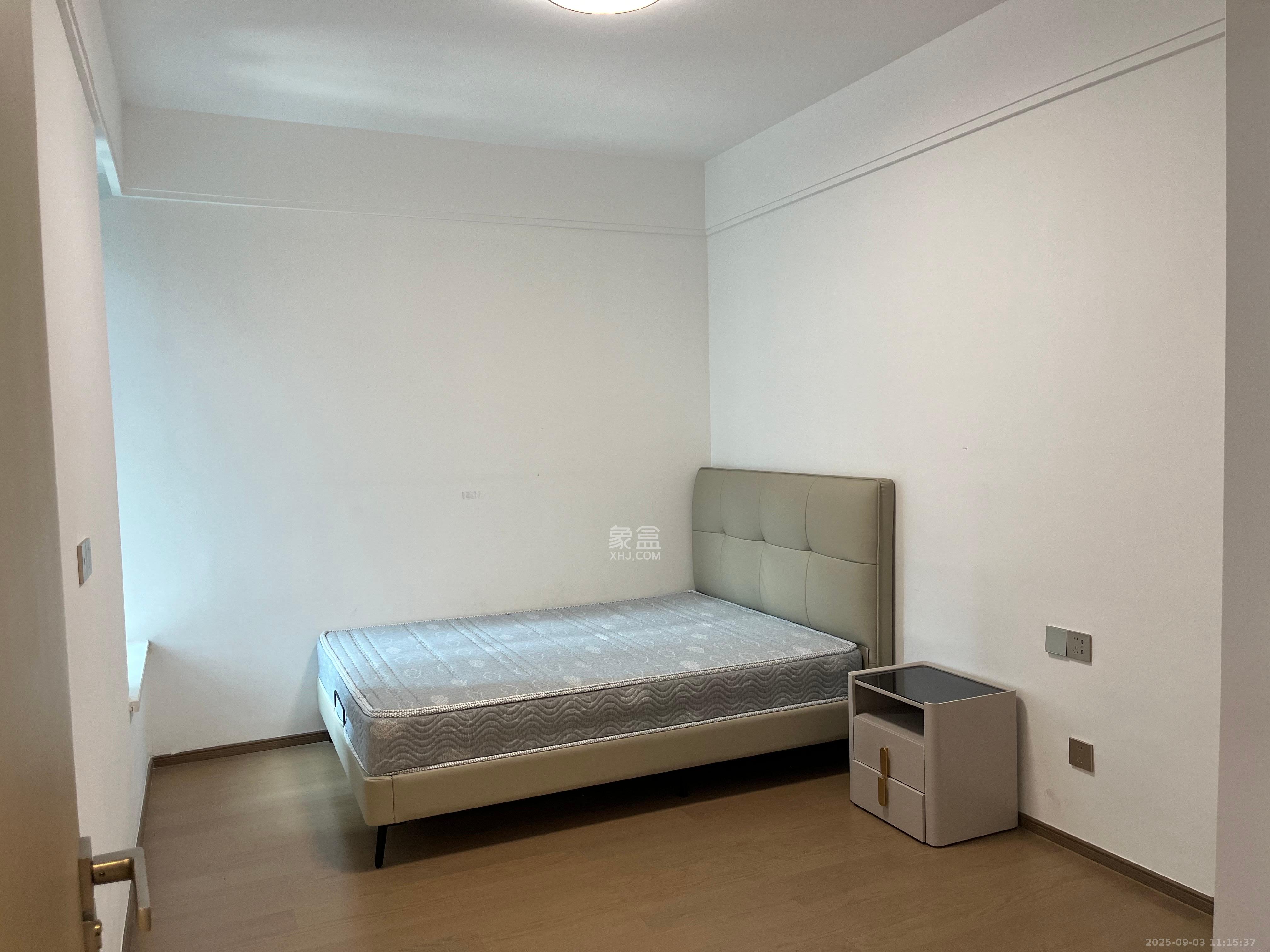 复地滨江金融中心 3室2厅2卫 4500.0元/月 复地滨江金融中心 3室2厅2卫 4500.0元/月室内图