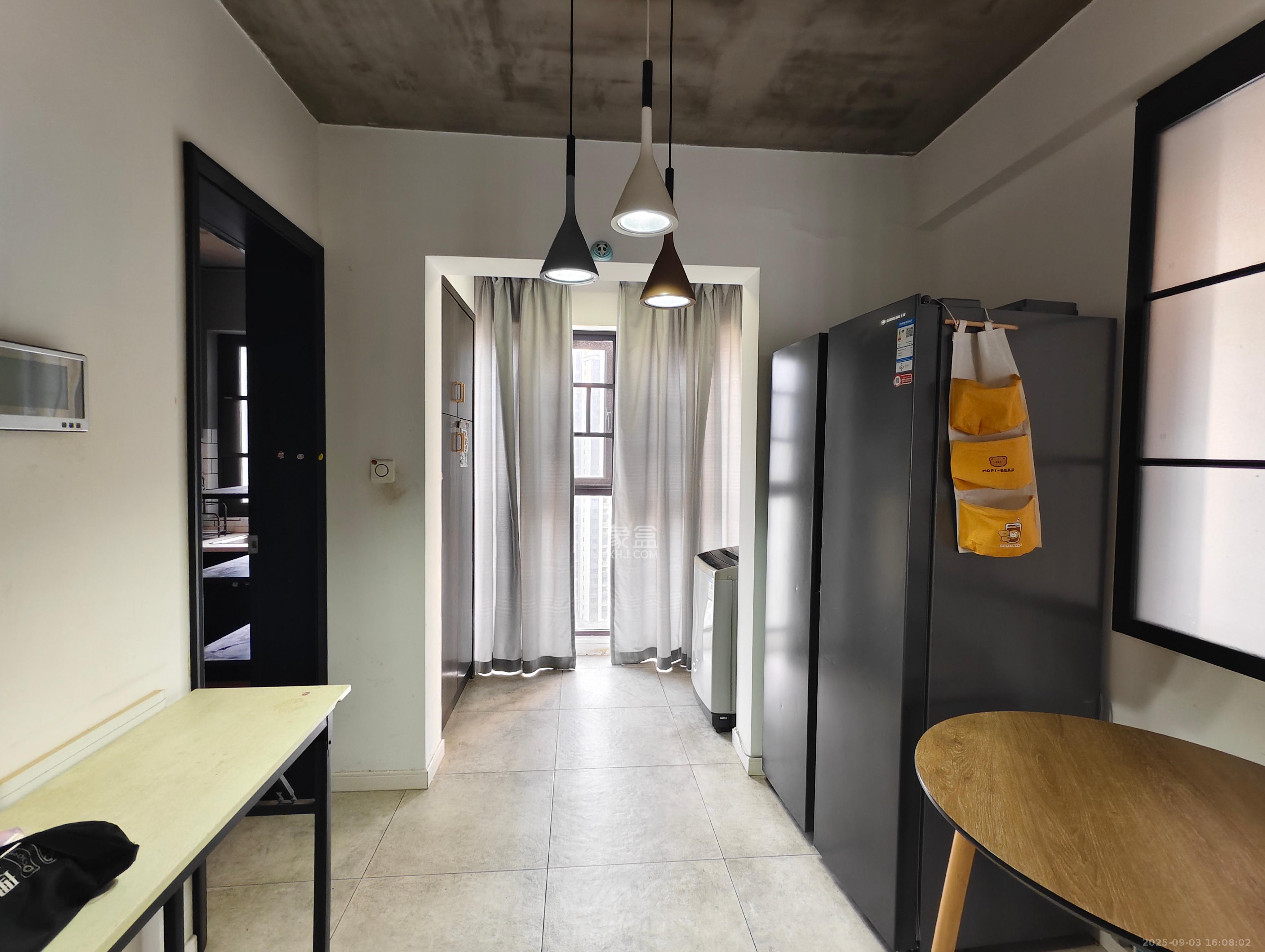 南山雍江汇(滨江国际新城) 3室2厅2卫 3700.0元/月 南山雍江汇(滨江国际新城) 3室2厅2卫 3700.0元/月室内图