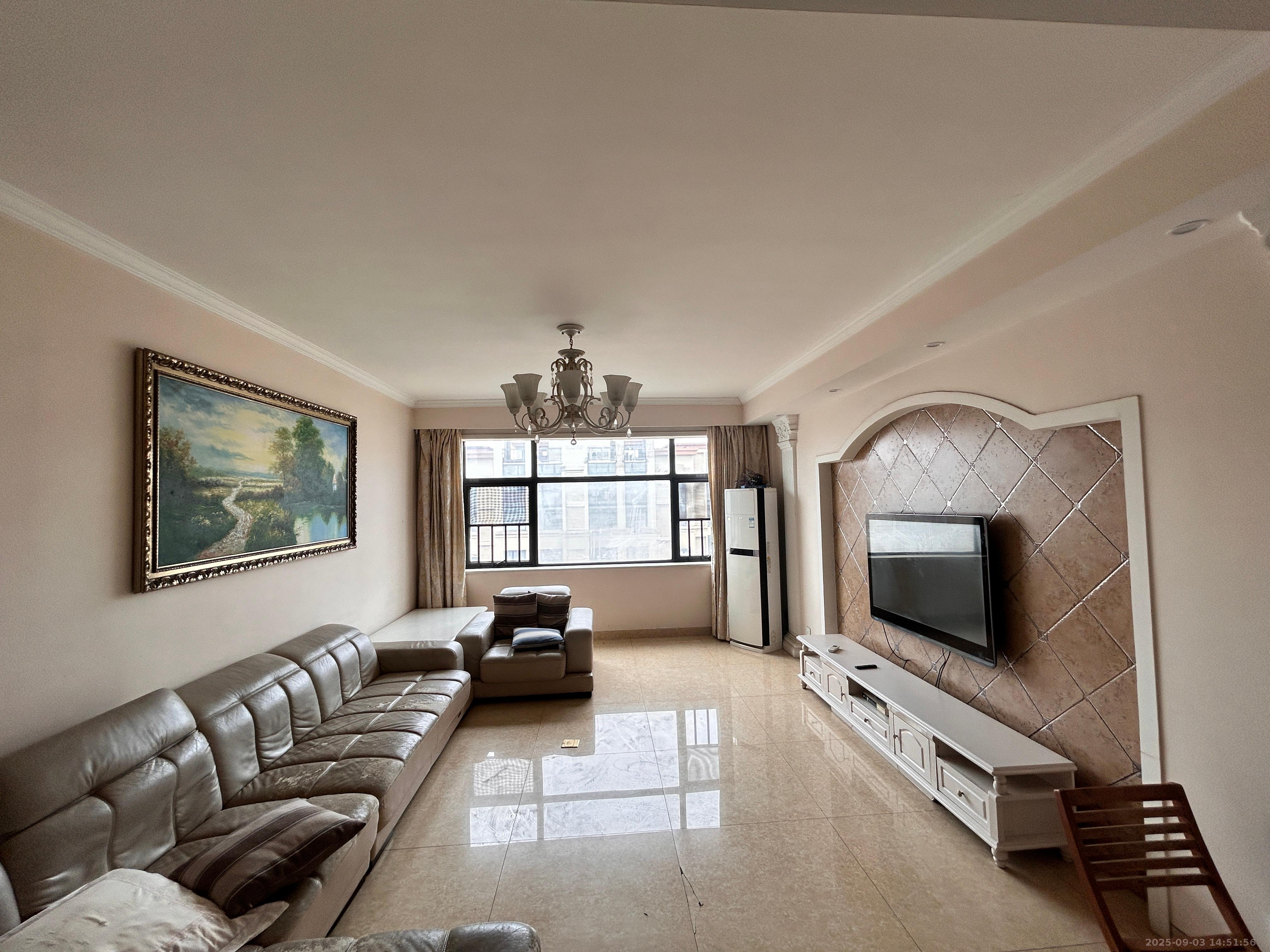 长盛岚庭 3室2厅2卫 2800.0元/月 长盛岚庭 3室2厅2卫 2800.0元/月室内图