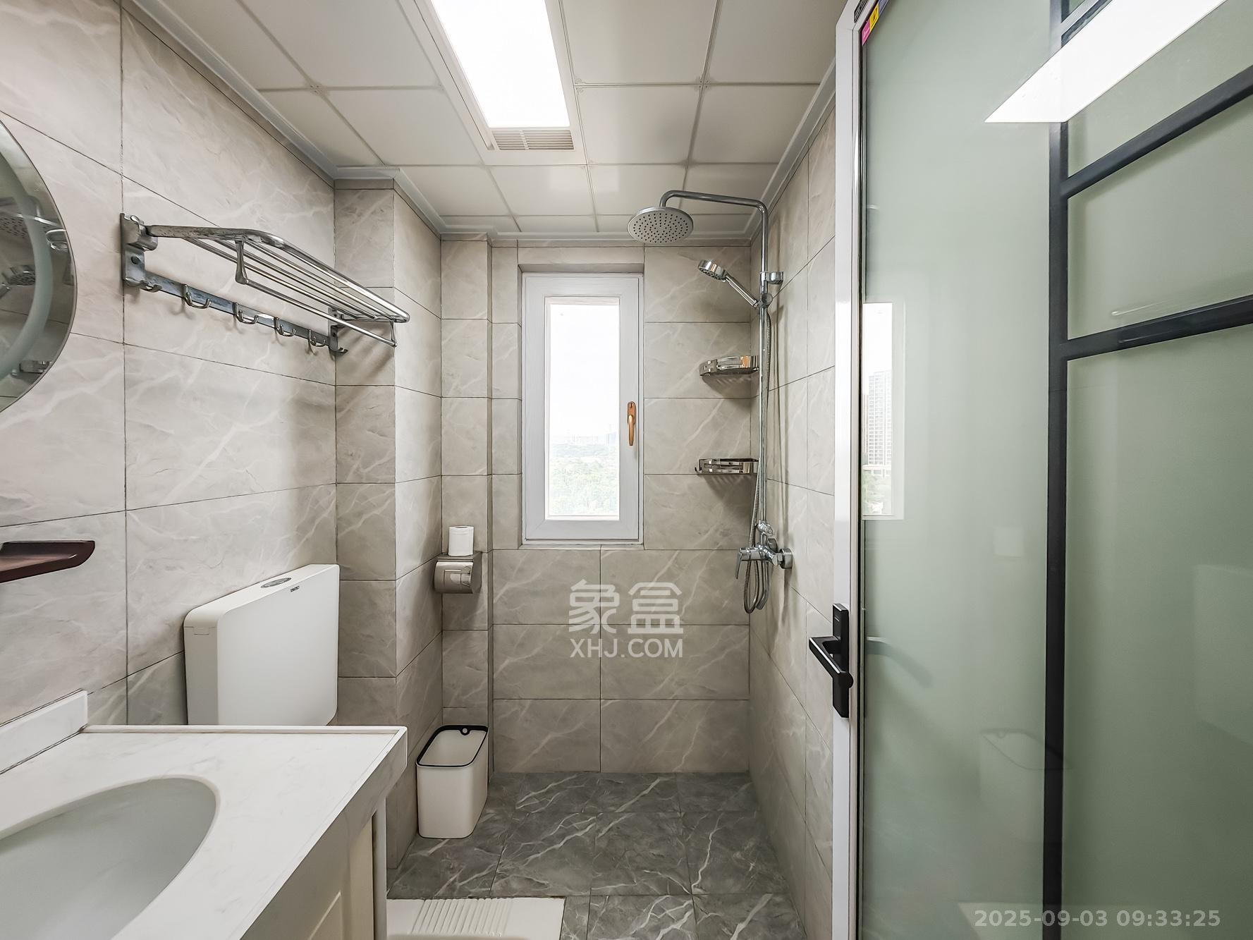 钱隆世家  3室2厅2卫    3000.0元/月 钱隆世家  3室2厅2卫    3000.0元/月室内图