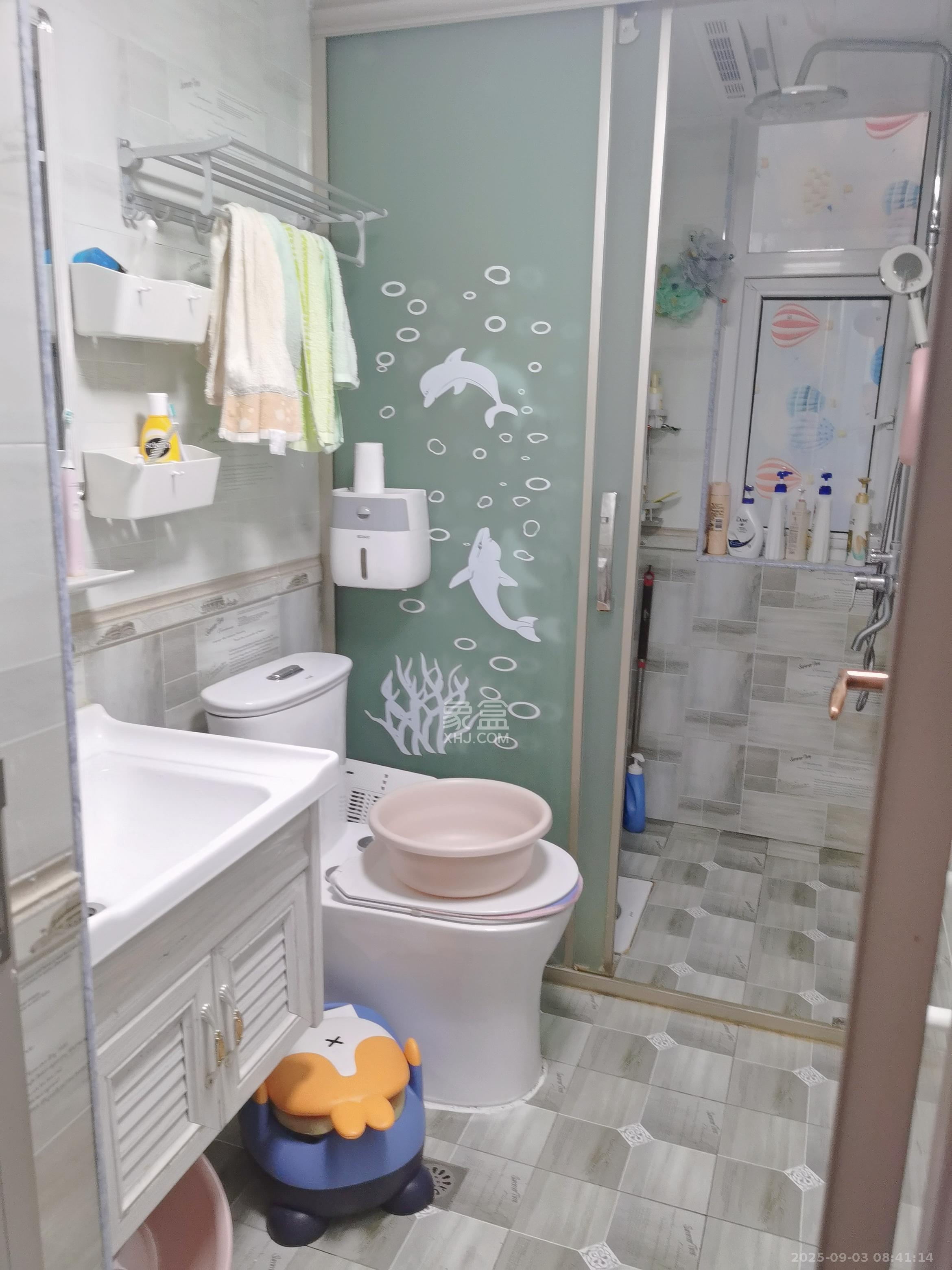 天麓尚层 3室2厅1卫 2350.0元/月 天麓尚层 3室2厅1卫 2350.0元/月室内图