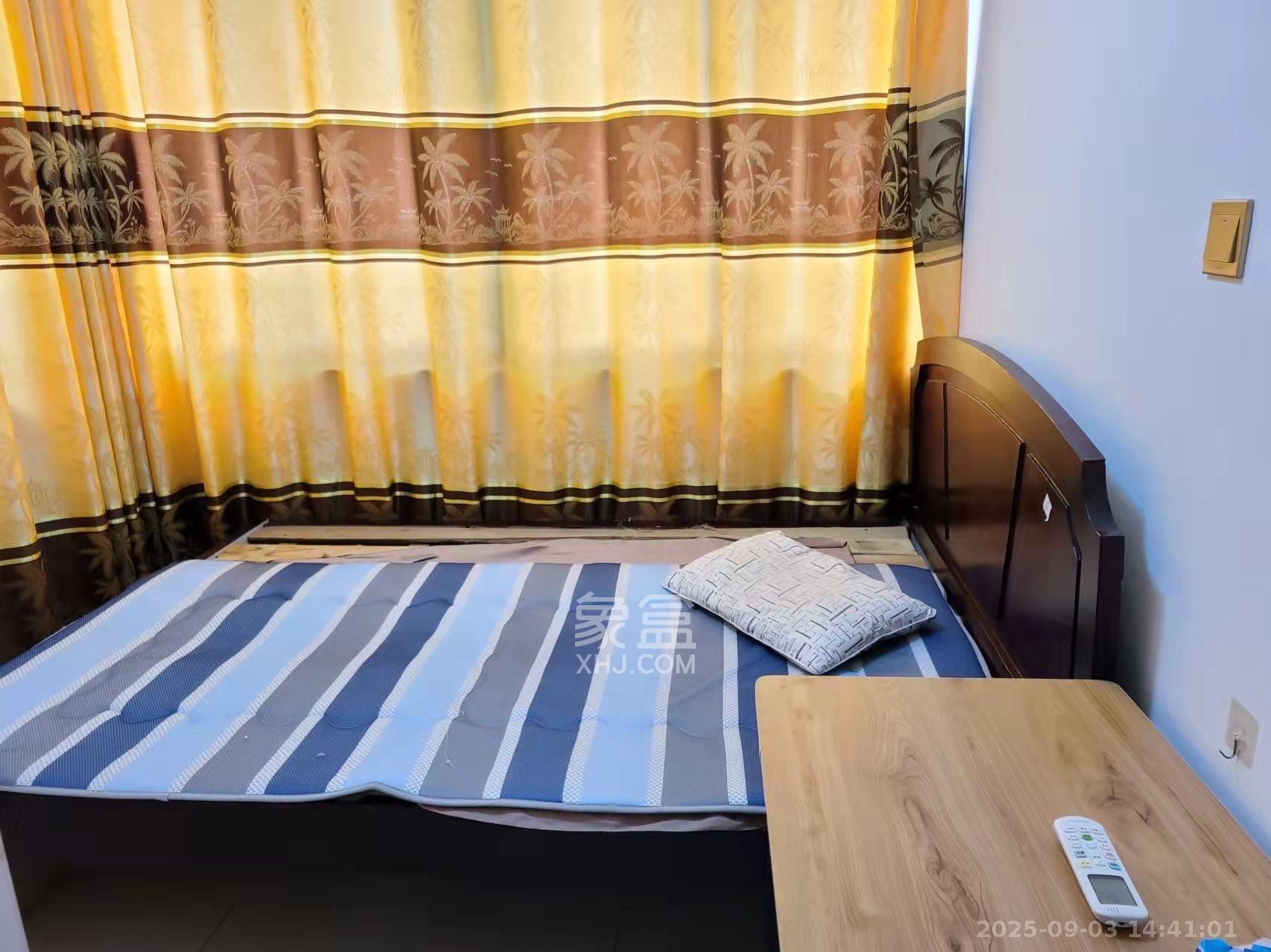 麓谷星辰  3室2厅1卫    2500.0元/月室内图