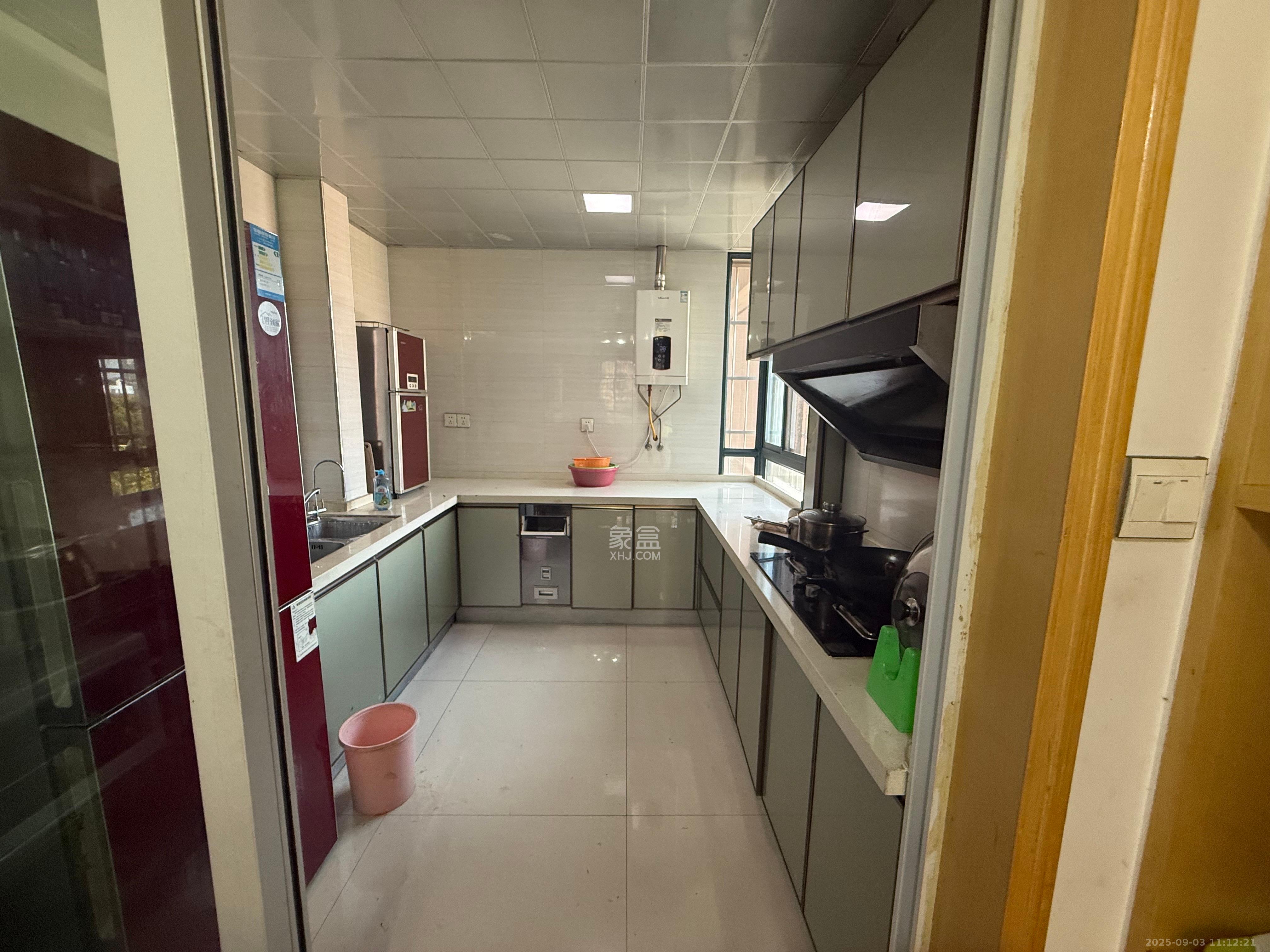 筑梦佳园 4室2厅1卫 1900.0元/月 筑梦佳园 4室2厅1卫 1900.0元/月室内图