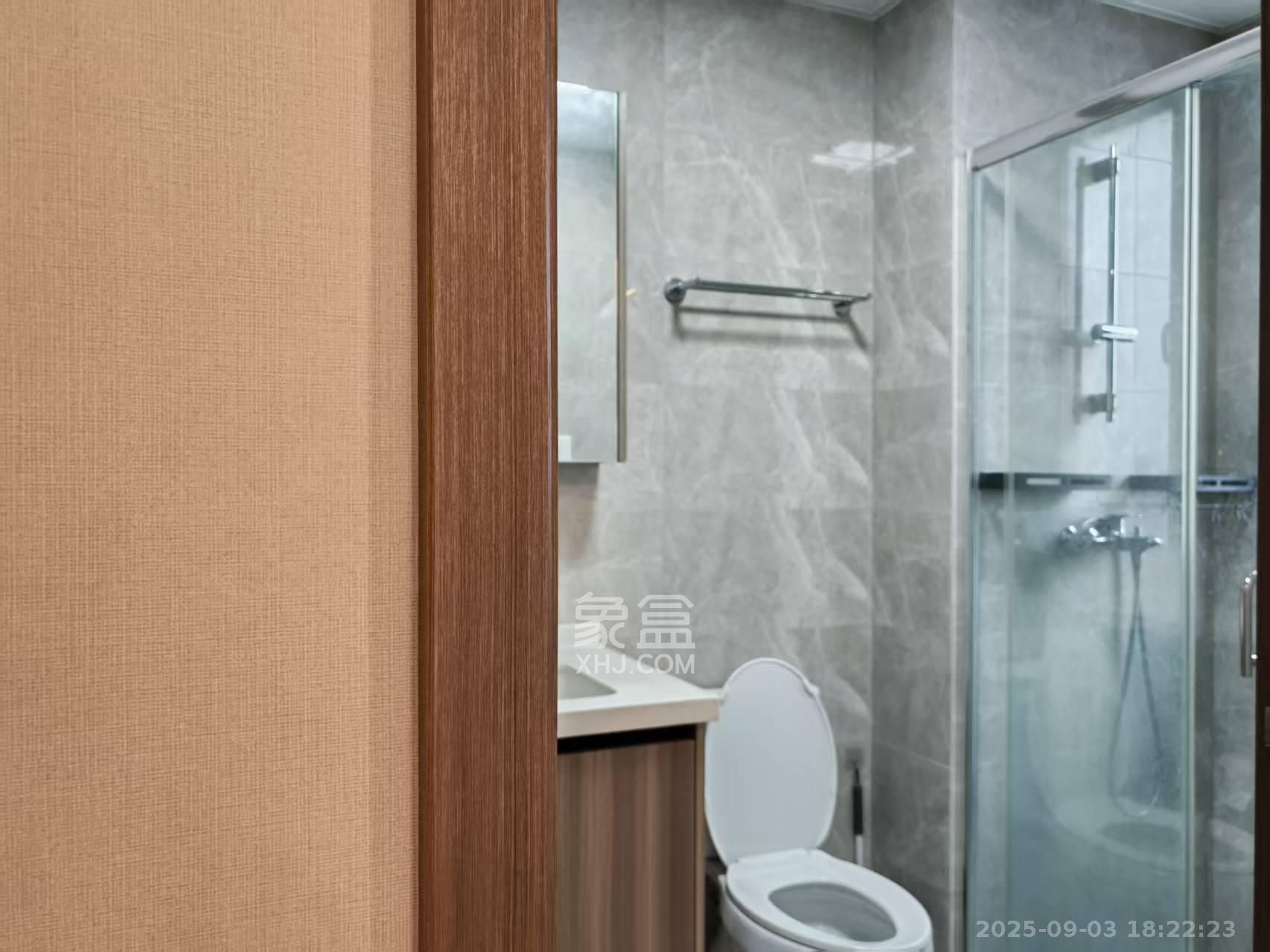 中海阅麓山一期  4室2厅2卫    6300.0元/月 中海阅麓山一期  4室2厅2卫    6300.0元/月室内图