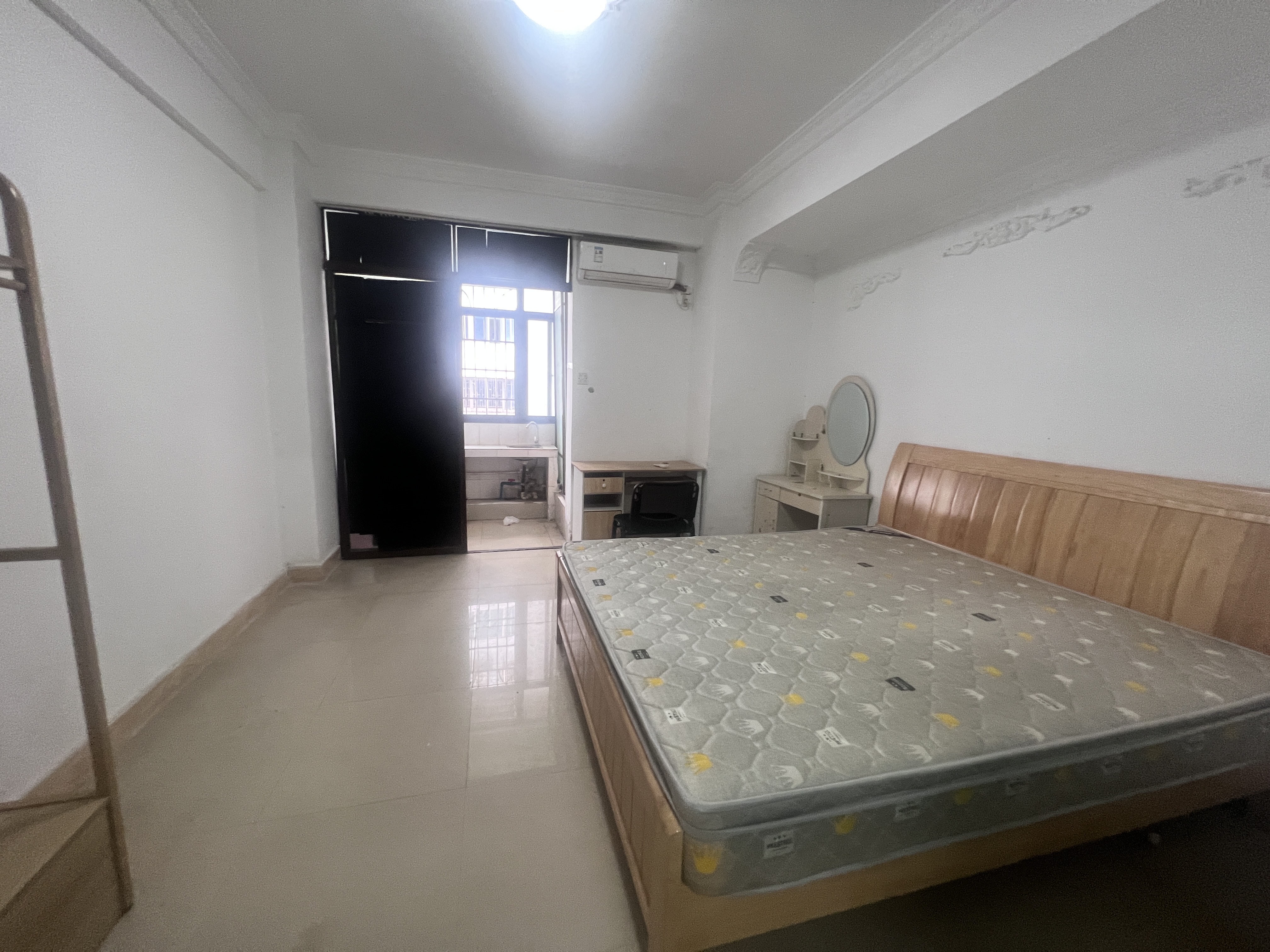 椰城大厦 1室0厅0卫 1200.0元/月 椰城大厦 1室0厅0卫 1200.0元/月室内图