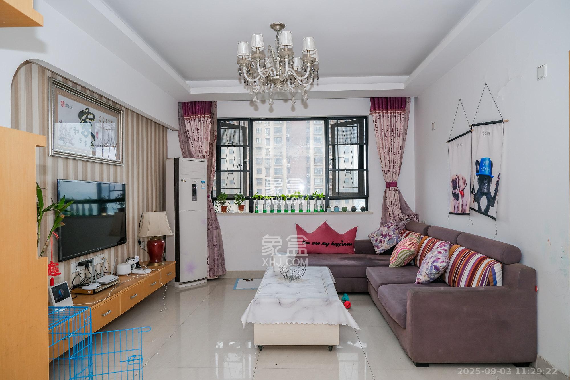 长大卧琥  3室2厅2卫    2600.0元/月 长大卧琥  3室2厅2卫    2600.0元/月室内图1