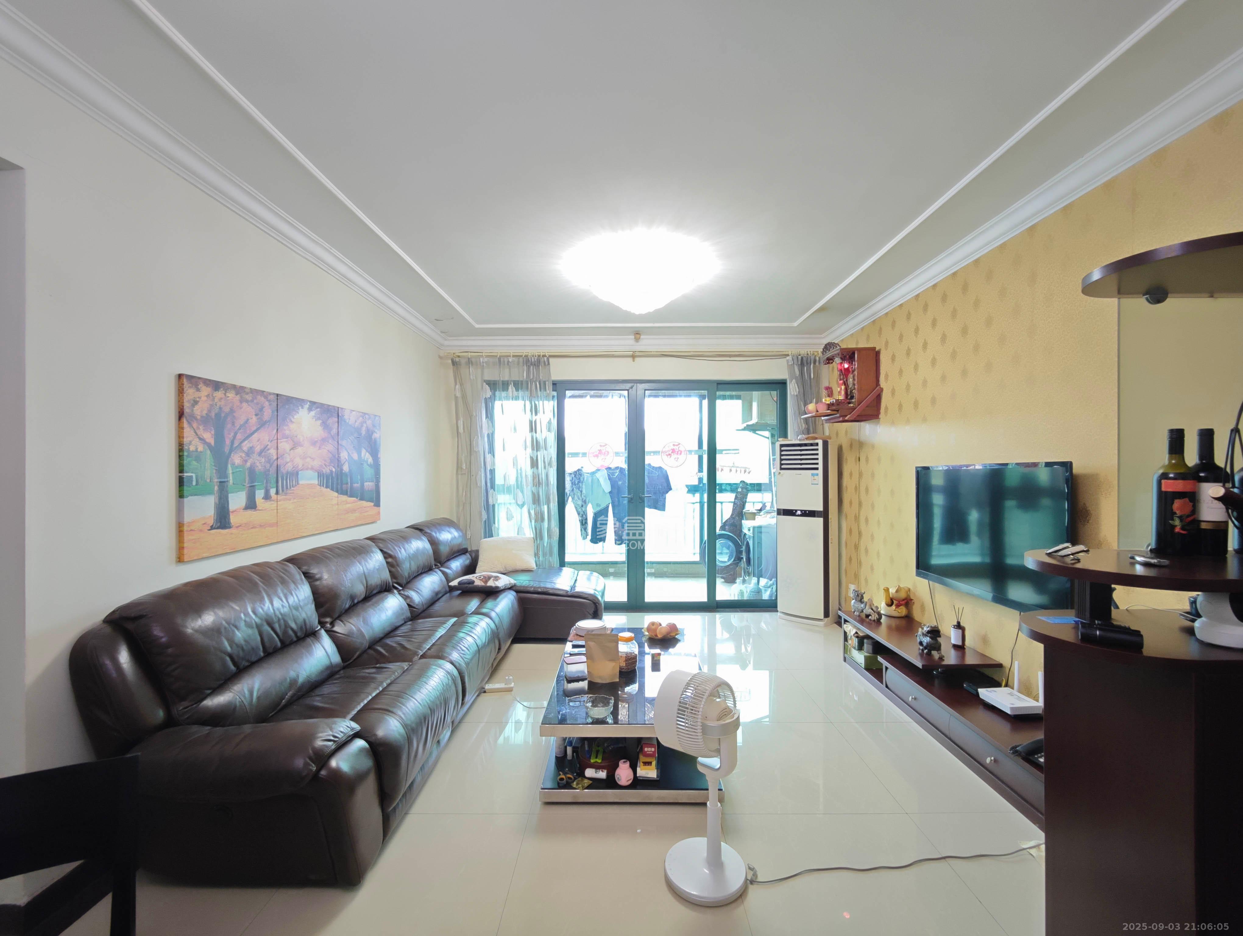 恒大城  3室2厅2卫    85.0万 恒大城  3室2厅2卫    85.0万