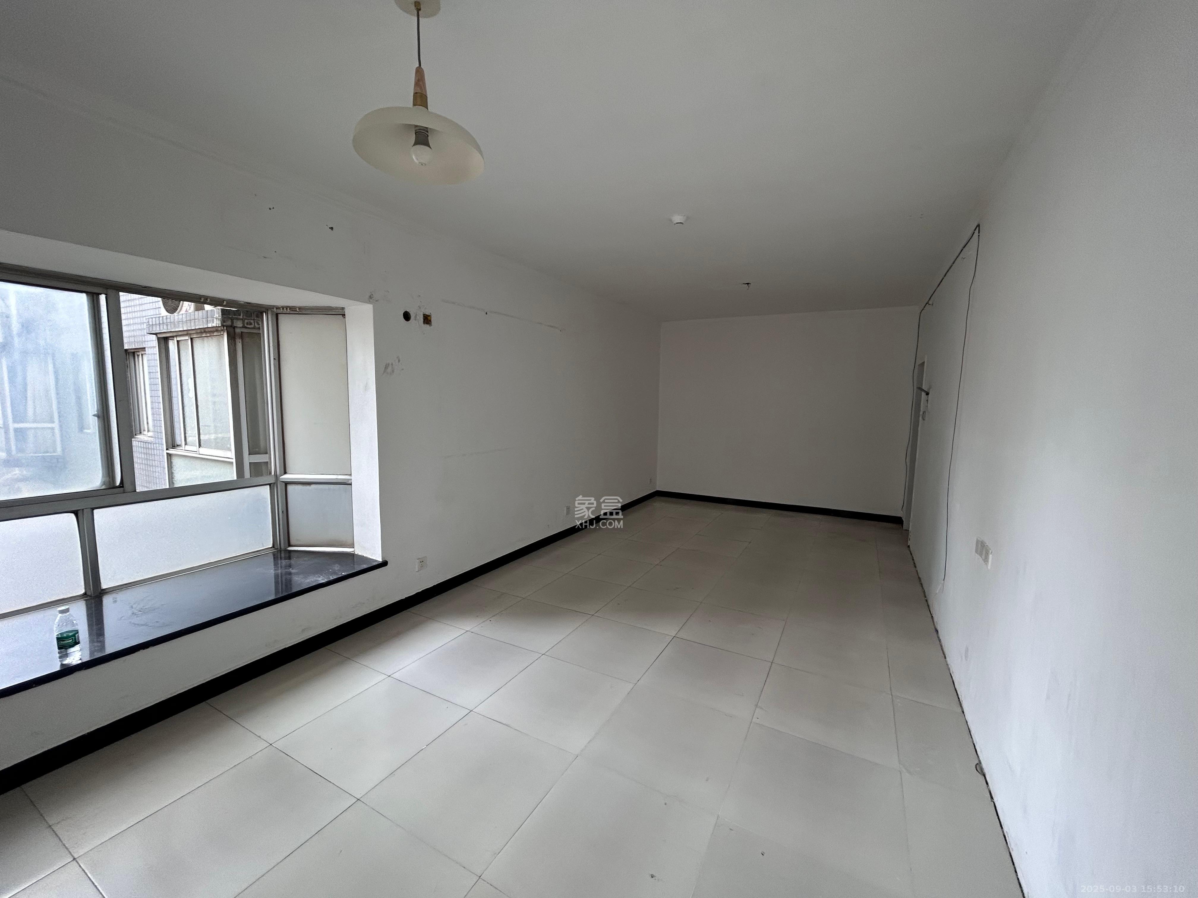 景江东方 1室1厅1卫 2400.0元/月 景江东方 1室1厅1卫 2400.0元/月室内图