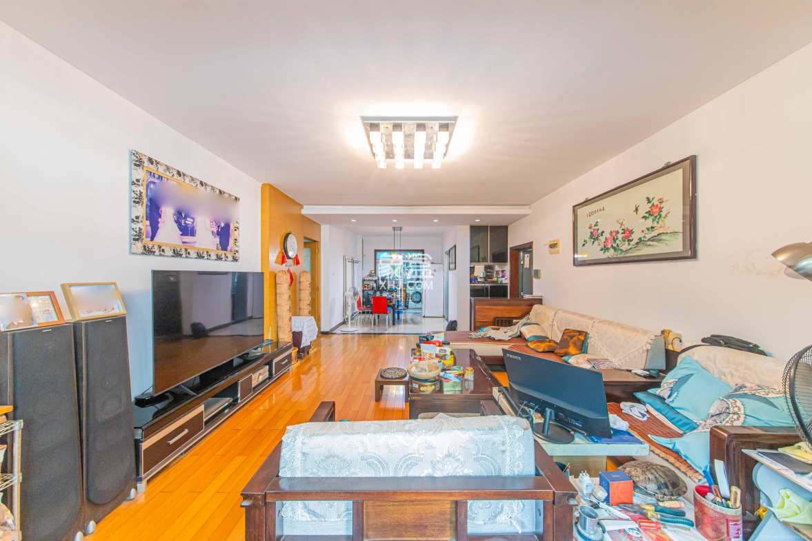 九峰小区(一二三四区)  4室2厅2卫    200.0万 九峰小区(一二三四区)  4室2厅2卫    200.0万客厅