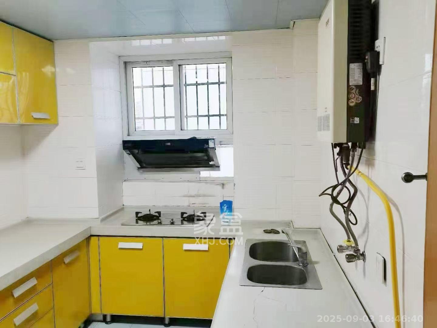 石油小区 4室2厅1卫 2200.0元/月 石油小区 4室2厅1卫 2200.0元/月室内图