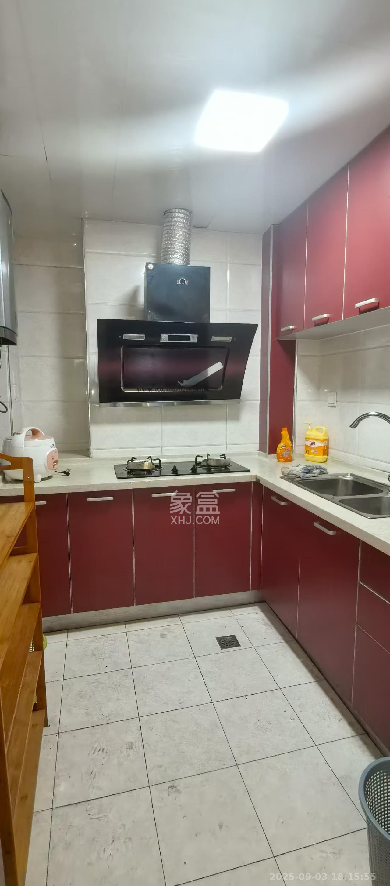 长房时代城 3室2厅1卫 2800.0元/月 长房时代城 3室2厅1卫 2800.0元/月室内图