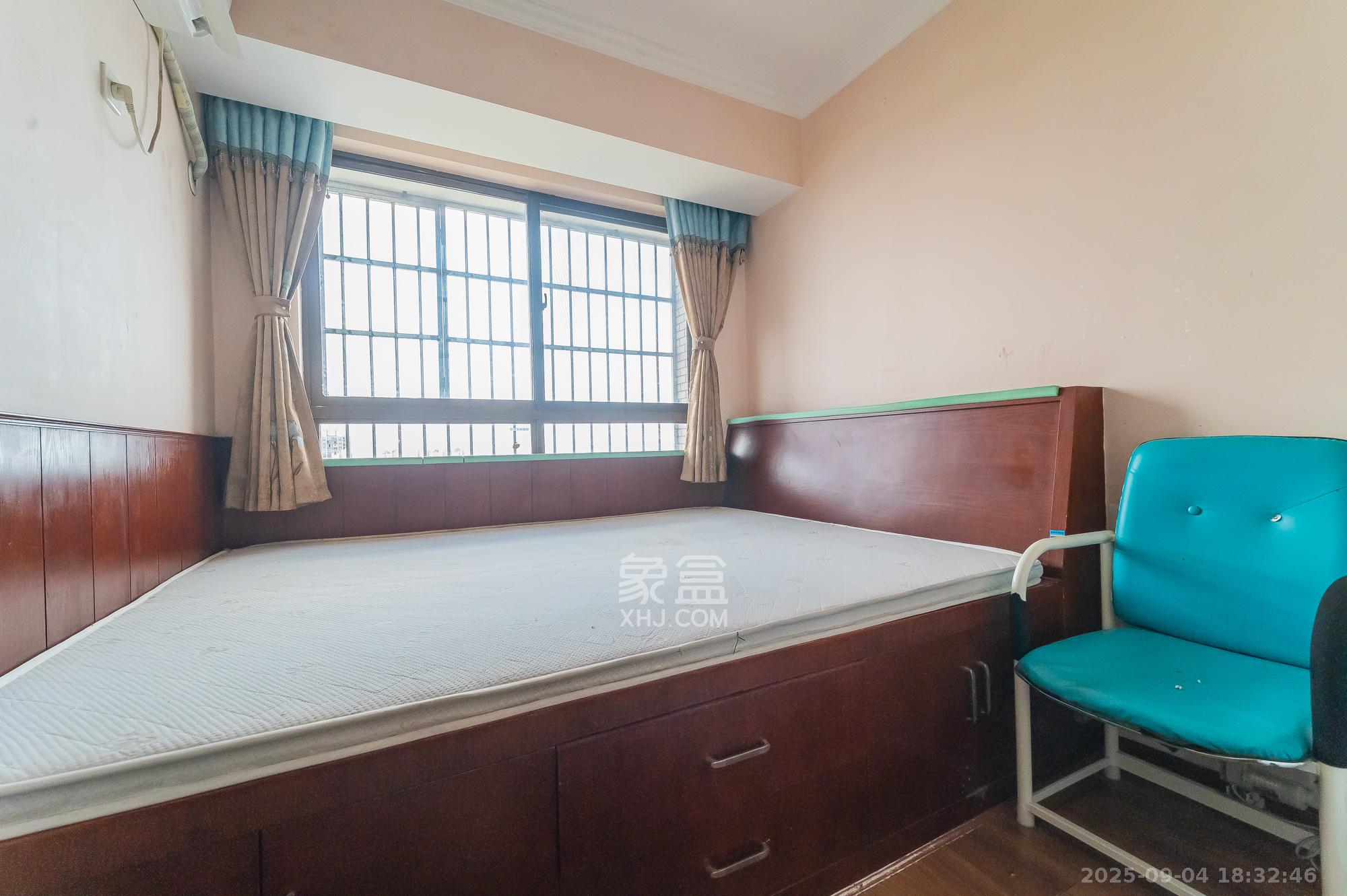 湖湾世景  3室2厅2卫    65.0万 湖湾世景  3室2厅2卫    65.0万卧室