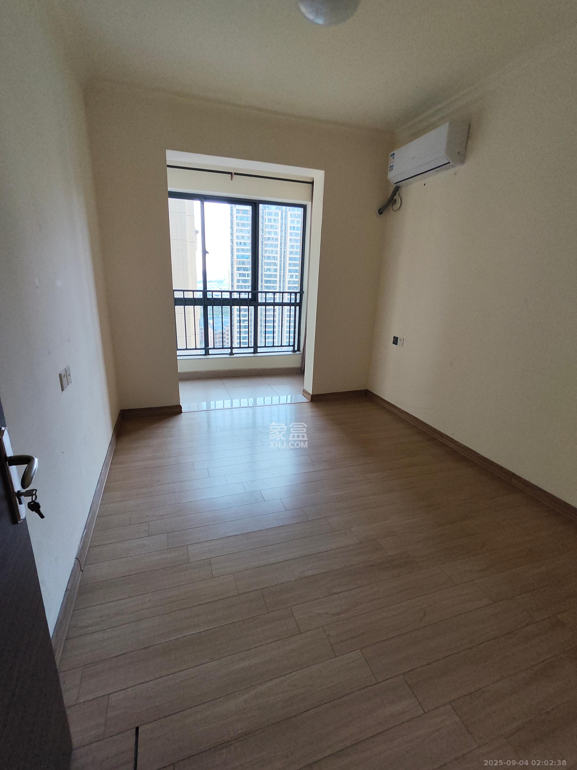 碧桂园南城首府（东宸林海）  4室2厅2卫    2500.0元/月室内图