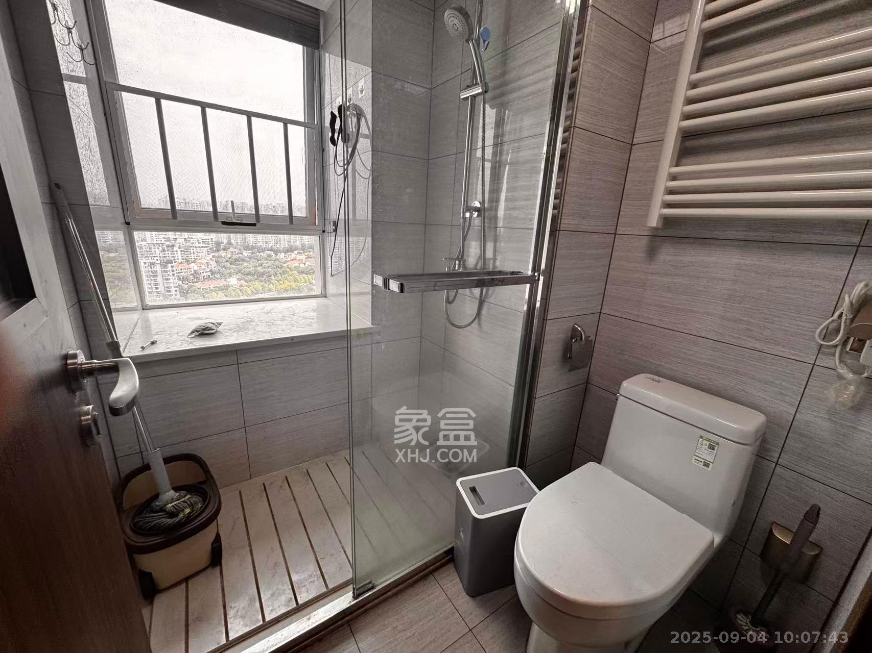 中欣楚天御府E区  3室2厅2卫    2200.0元/月 中欣楚天御府E区  3室2厅2卫    2200.0元/月室内图