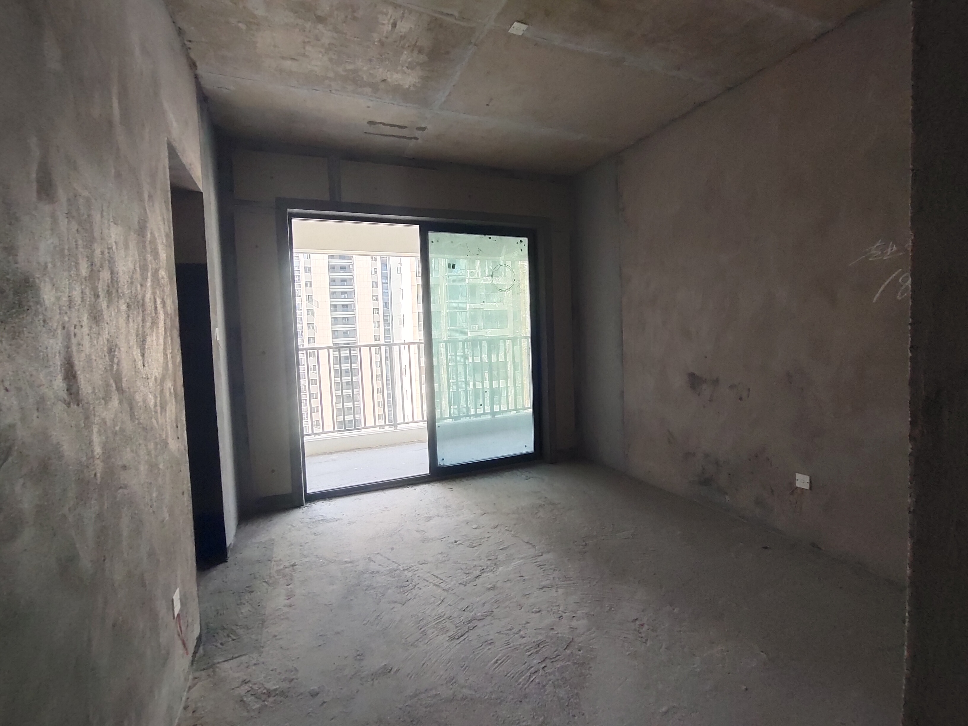 福天君庭  4室2厅3卫    142.0万 福天君庭  4室2厅3卫    142.0万客厅