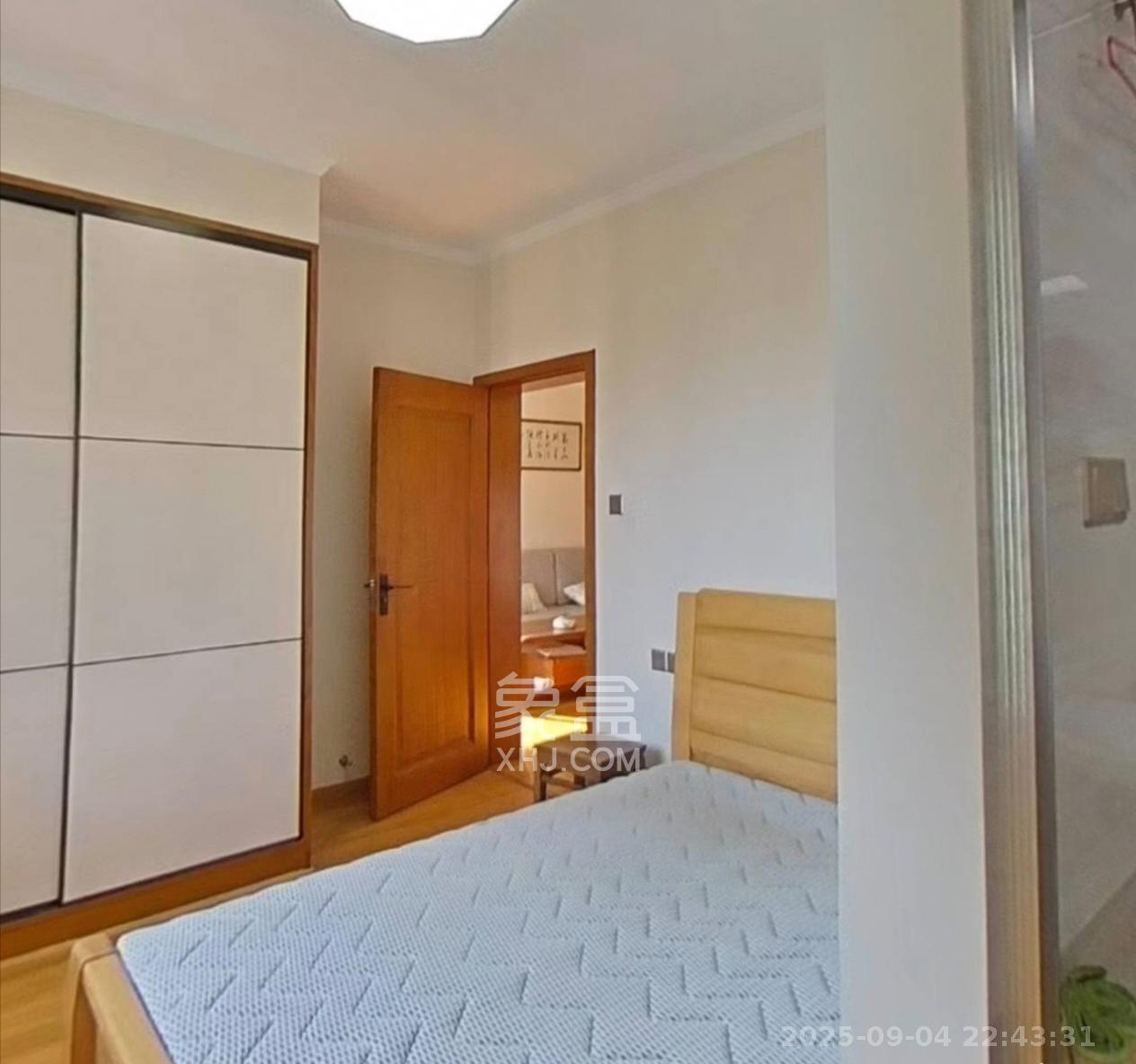 和顺洋湖壹号  3室2厅2卫    2600.0元/月室内图