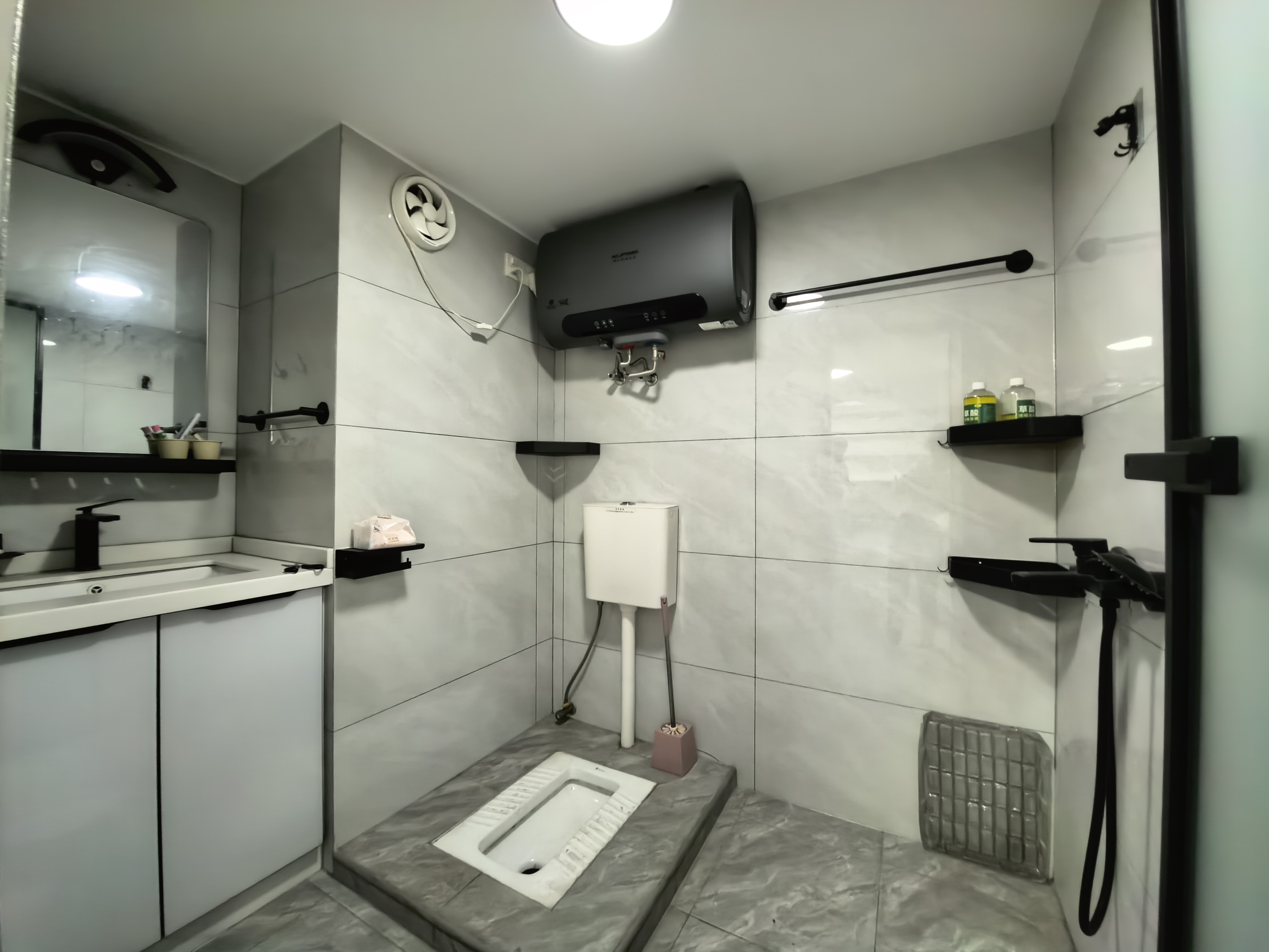 华润置地广场二期 1室1厅1卫 1800.0元/月 华润置地广场二期 1室1厅1卫 1800.0元/月户型图