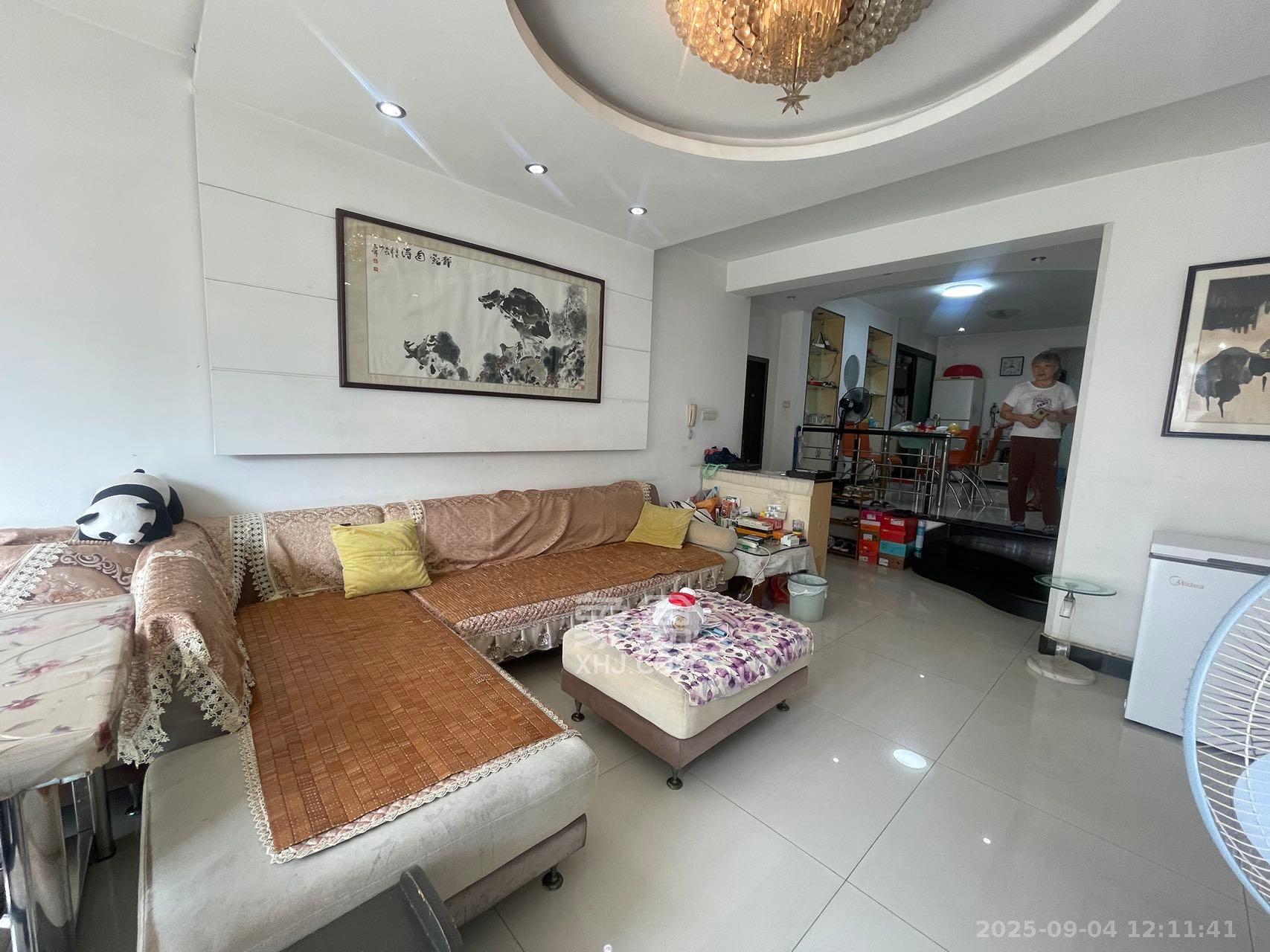 都市春天 3室2厅2卫 2600.0元/月 都市春天 3室2厅2卫 2600.0元/月室内图