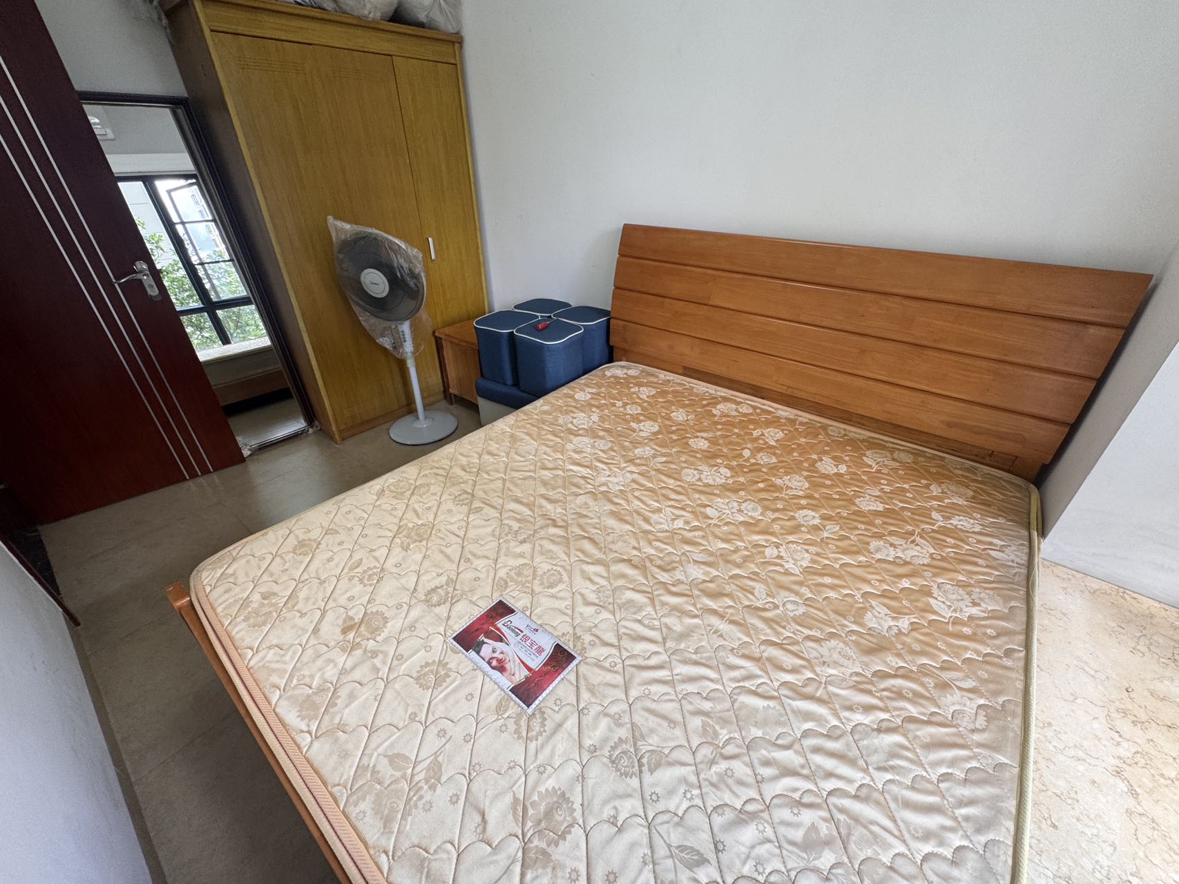 金碧文华 3室2厅1卫 3500.0元/月 金碧文华 3室2厅1卫 3500.0元/月室内图