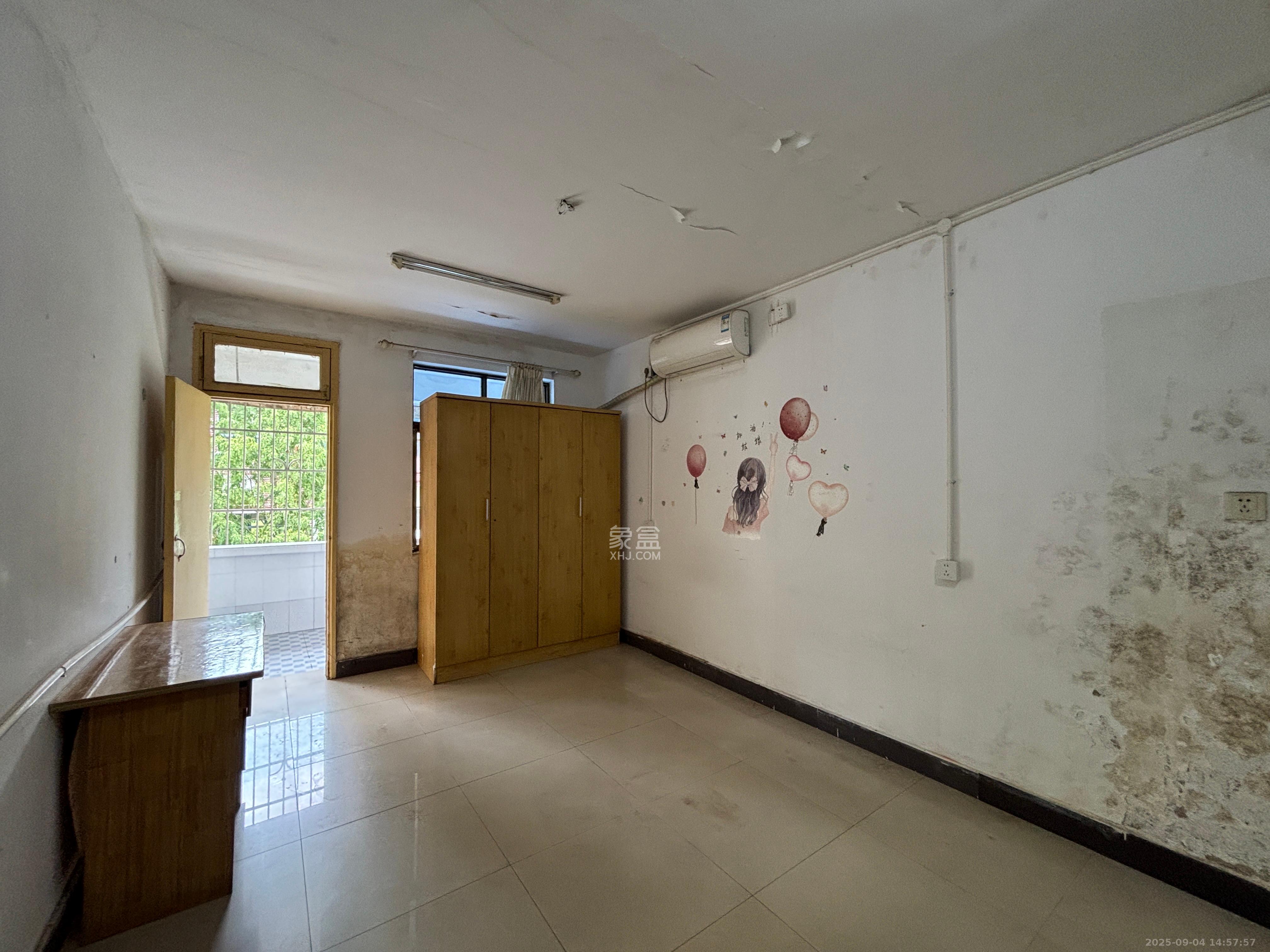 上麻园岭散盘  3室2厅1卫    2200.0元/月 上麻园岭散盘  3室2厅1卫    2200.0元/月室内图