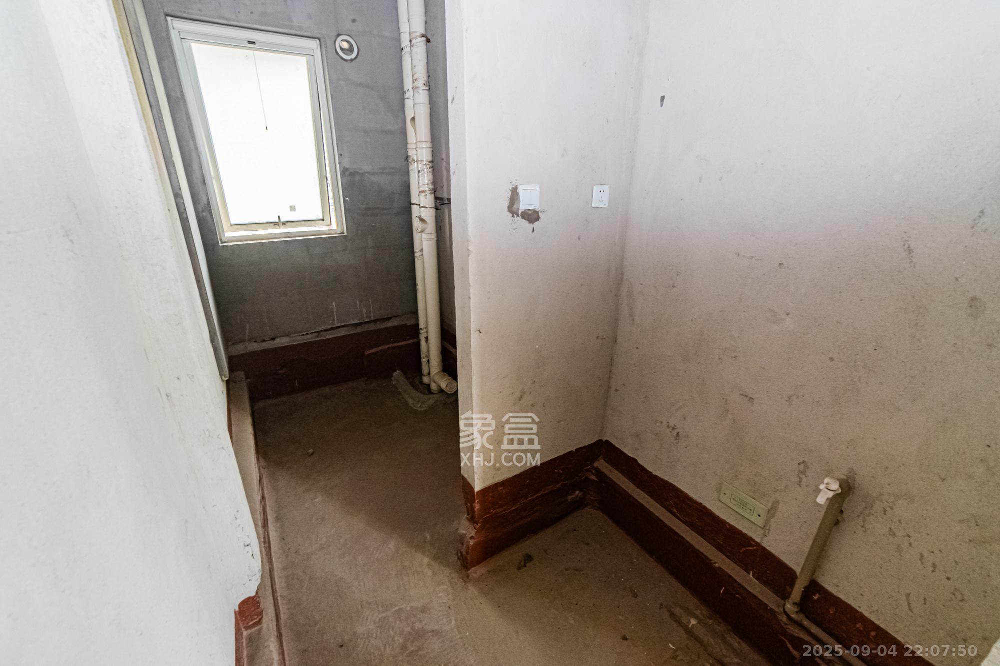 北辰三角洲E7区  5室2厅3卫    407.0万 北辰三角洲E7区  5室2厅3卫    407.0万卫生间