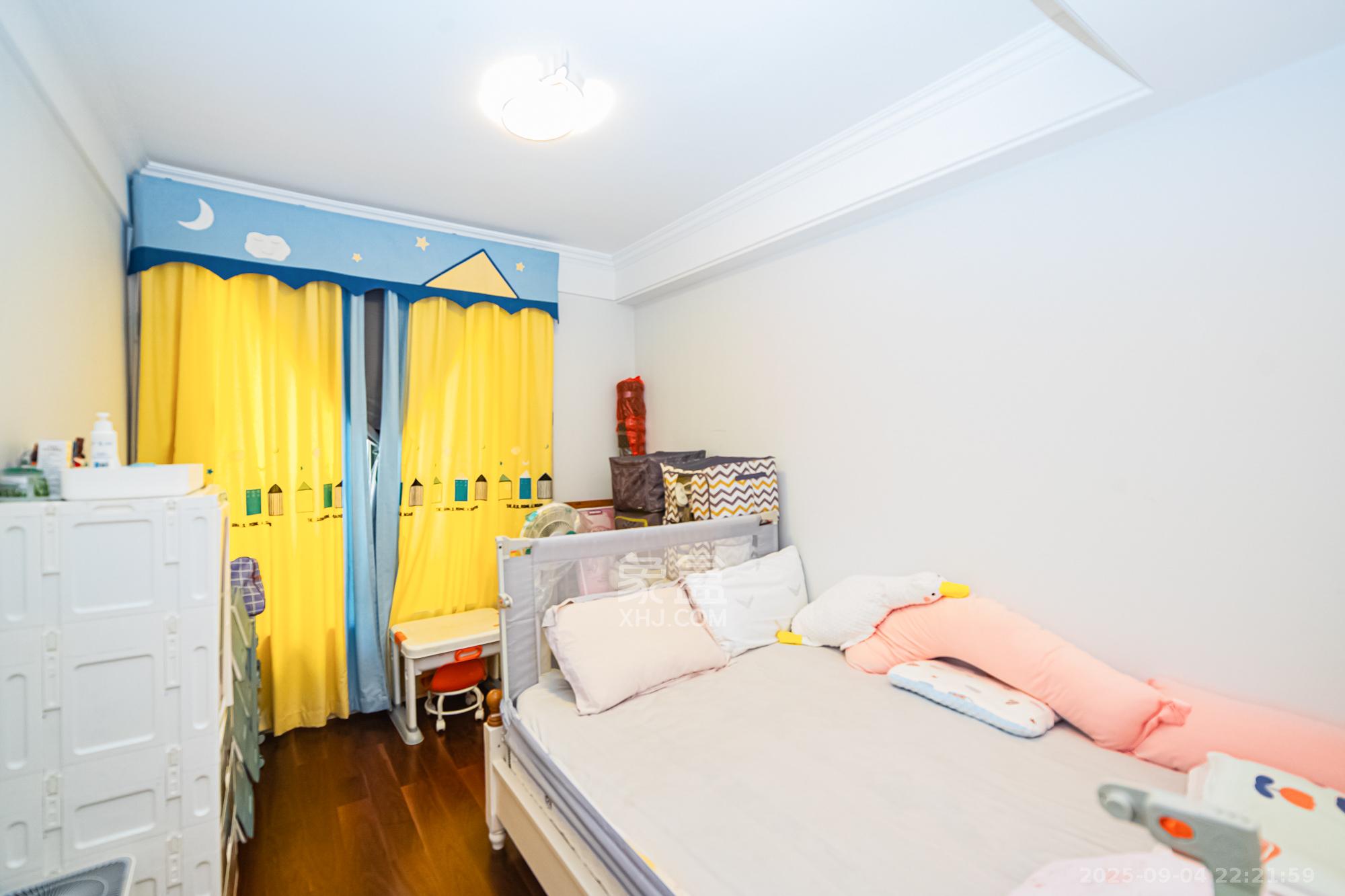 湘江世纪城融江苑 3室2厅2卫 130.0万 湘江世纪城融江苑 3室2厅2卫 130.0万卧室