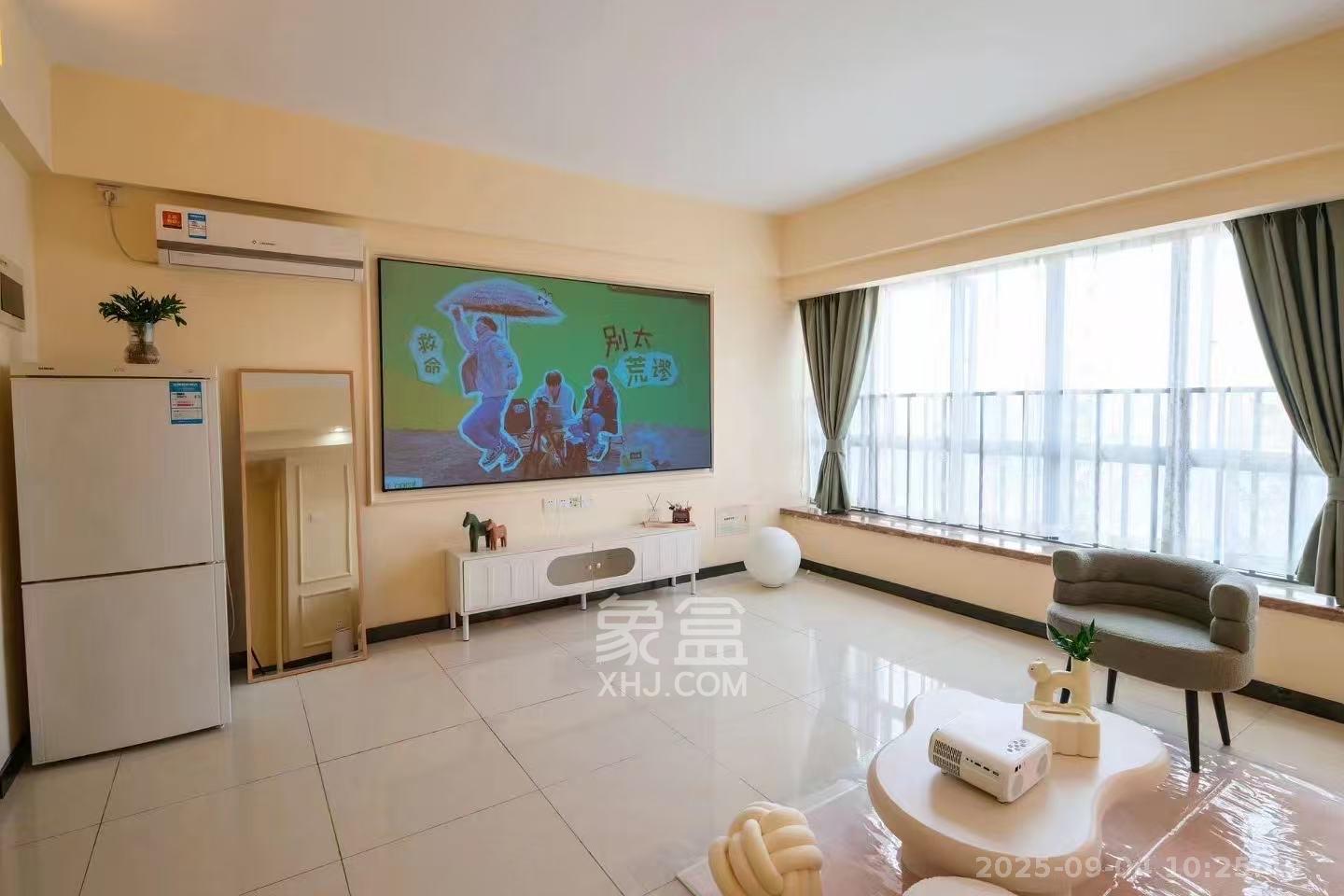 融科檀香山(融科紫檀、香山国际) 1室2厅1卫 3200.0元/月 融科檀香山(融科紫檀、香山国际) 1室2厅1卫 3200.0元/月室内图