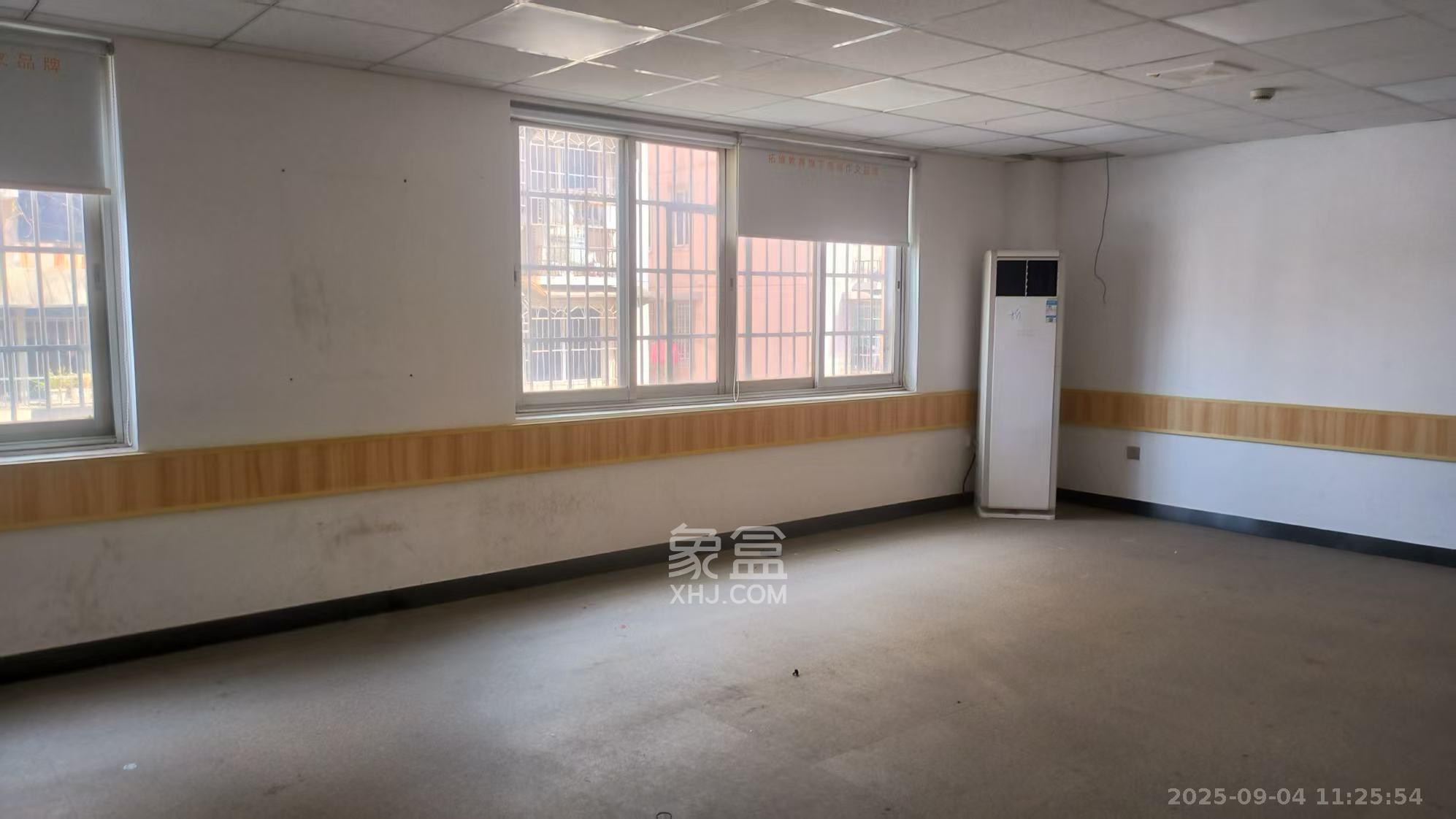 华盛花园   946.37㎡      27000.0元/月室内图