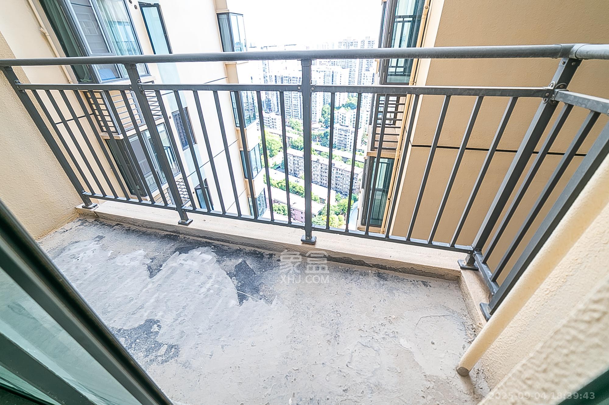 岭福家苑（天心佳苑）  3室2厅2卫    108.0万阳台