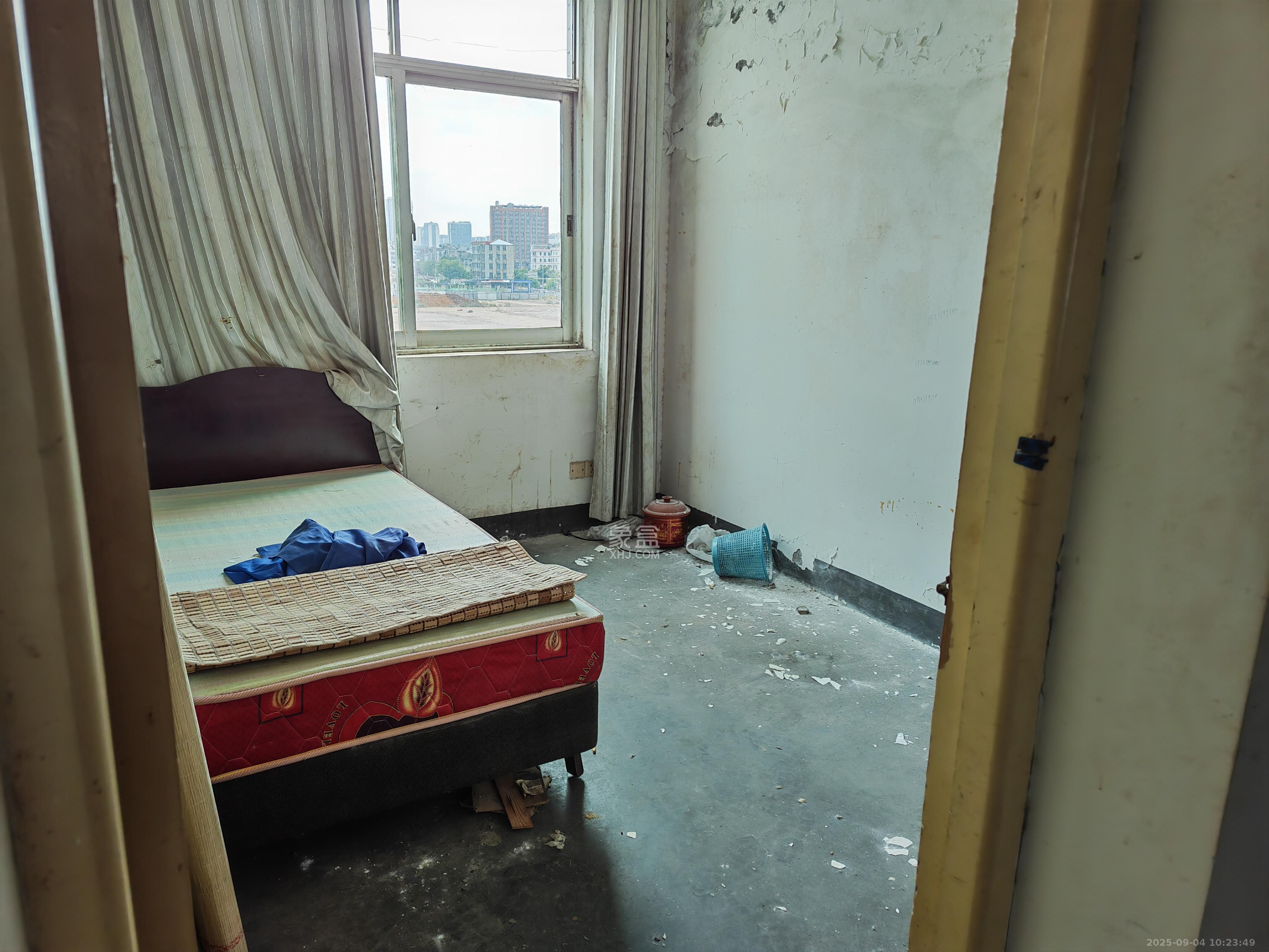 红星大市场  2室2厅1卫    1000.0元/月 红星大市场  2室2厅1卫    1000.0元/月室内图