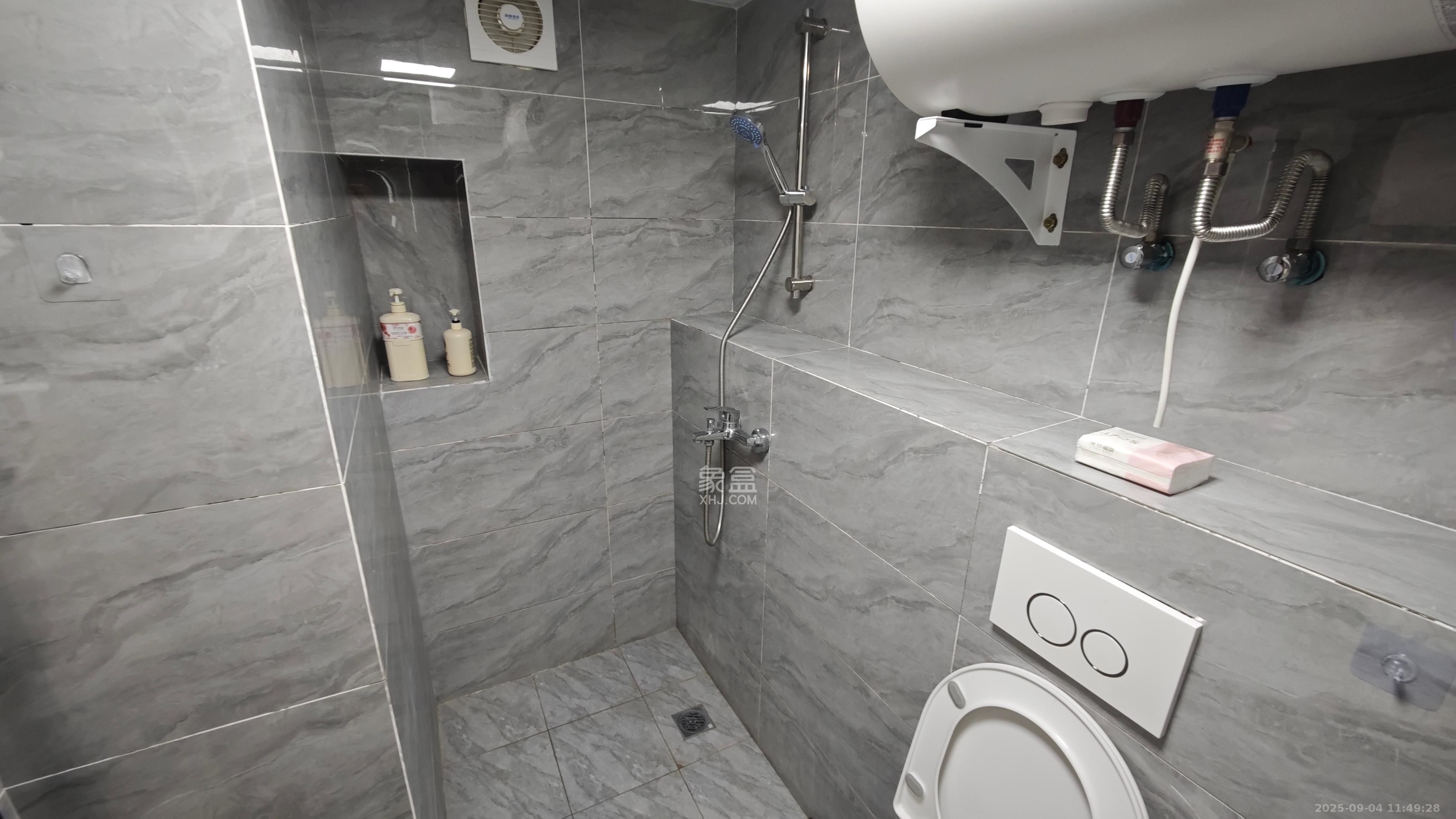 越秀悦湖台  1室0厅0卫    2700.0元/月 越秀悦湖台  1室0厅0卫    2700.0元/月室内图