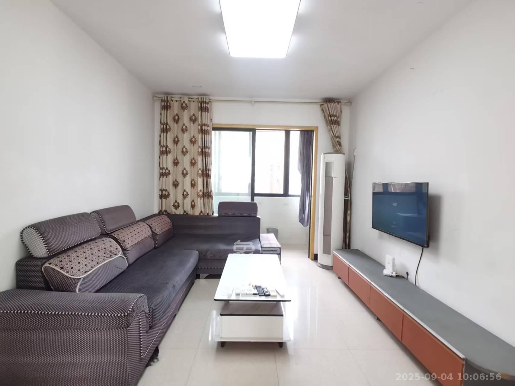 中国铁建国际城一期 3室2厅1卫 1600.0元/月 中国铁建国际城一期 3室2厅1卫 1600.0元/月室内图