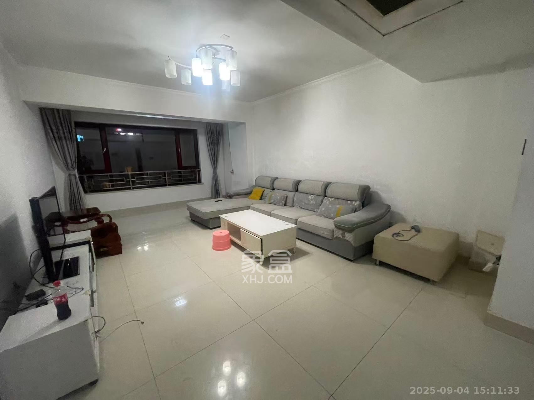 湖南宾馆  4室2厅2卫    4500.0元/月 湖南宾馆  4室2厅2卫    4500.0元/月室内图