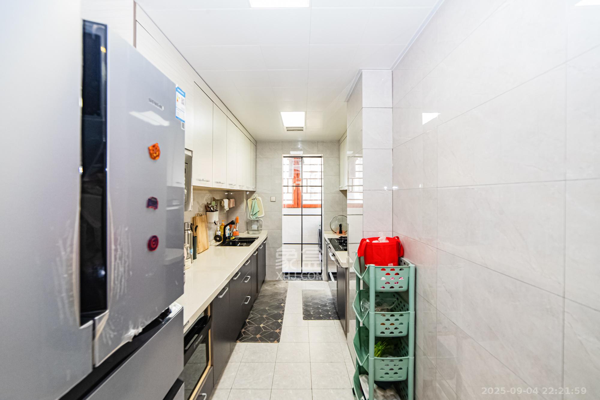 湘江世纪城融江苑 3室2厅2卫 130.0万 湘江世纪城融江苑 3室2厅2卫 130.0万厨房