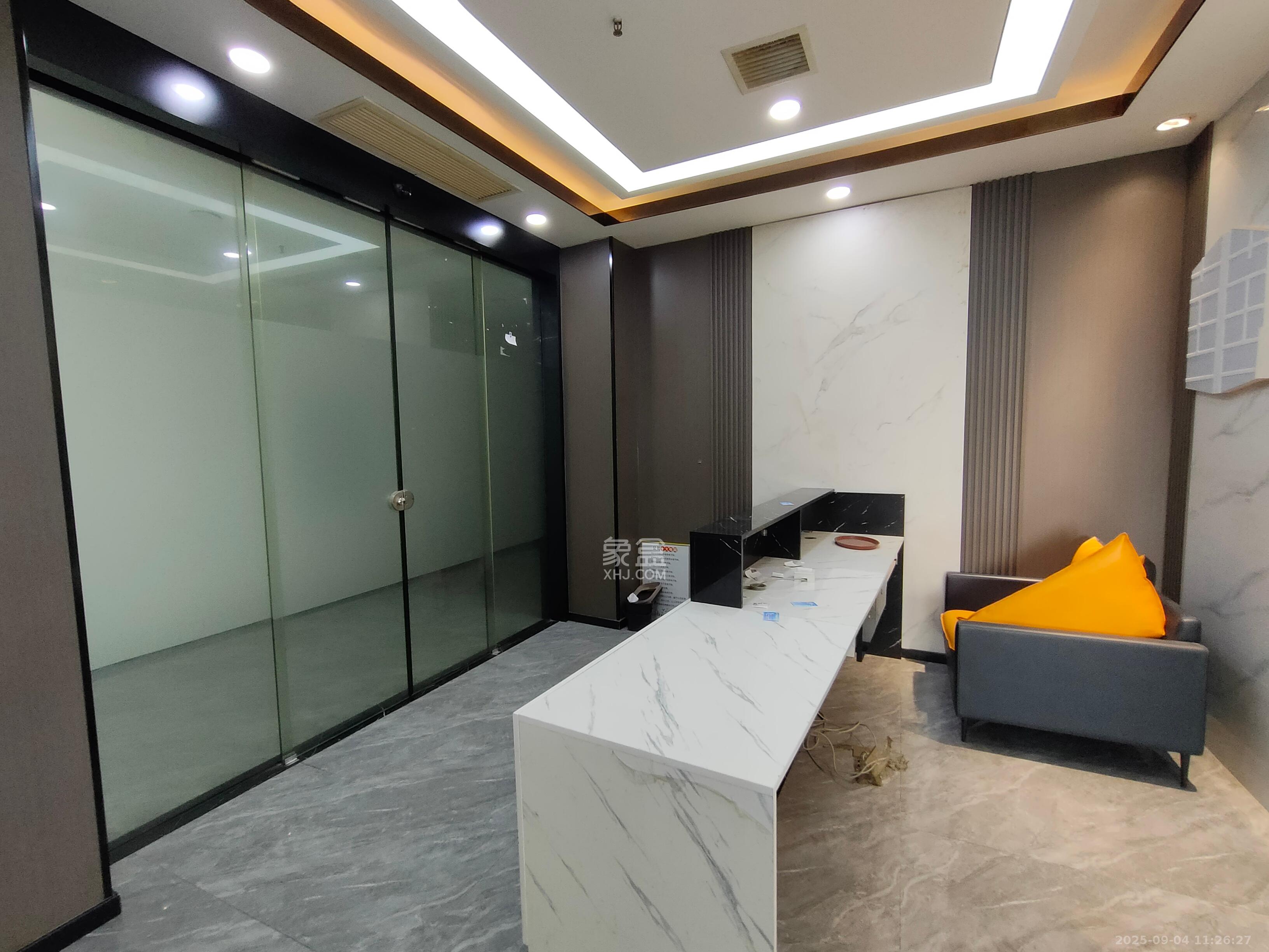 年华世嘉酒店（原：延年世嘉酒店）  4室1厅2卫   13000.00元/月室内图