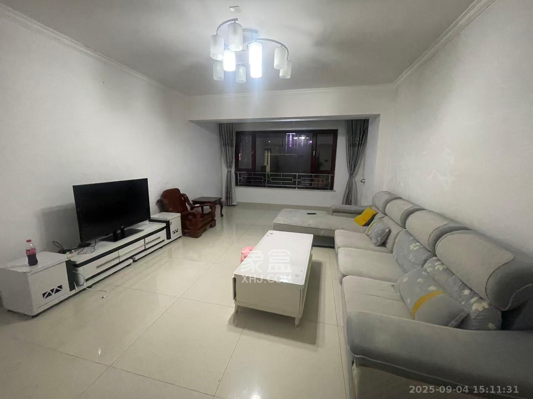 湖南宾馆  4室2厅2卫    4500.0元/月 湖南宾馆  4室2厅2卫    4500.0元/月室内图