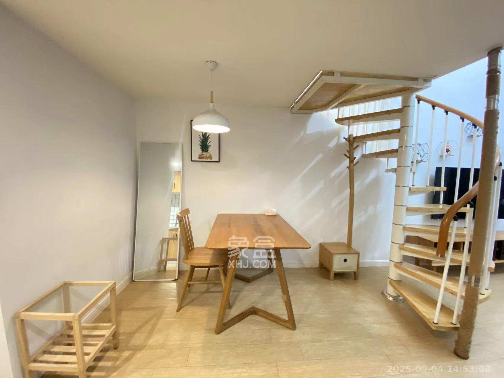 中建芙蓉嘉苑 1室1厅1卫 2000.0元/月 中建芙蓉嘉苑 1室1厅1卫 2000.0元/月室内图