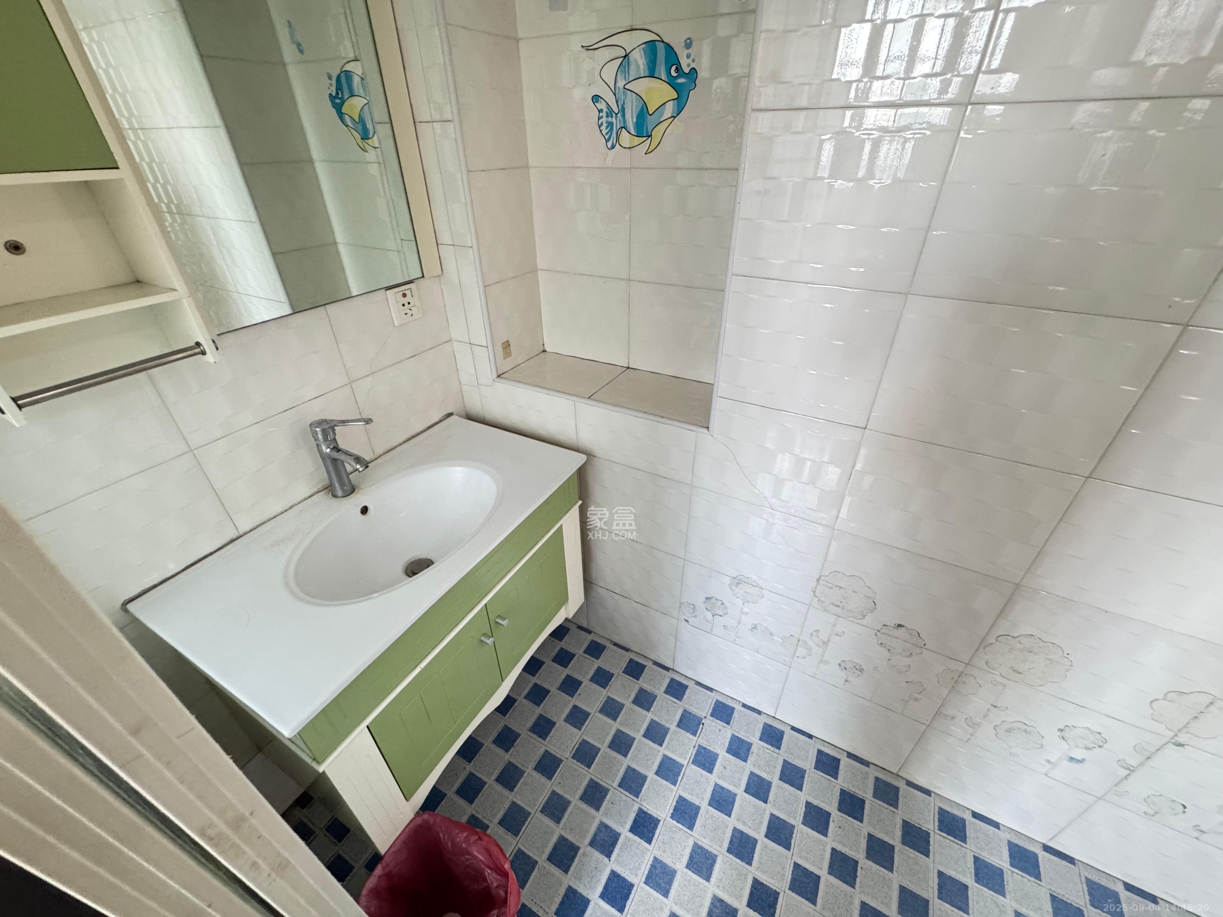 电影院宿舍  2室1厅1卫    1800.0元/月 电影院宿舍  2室1厅1卫    1800.0元/月室内图