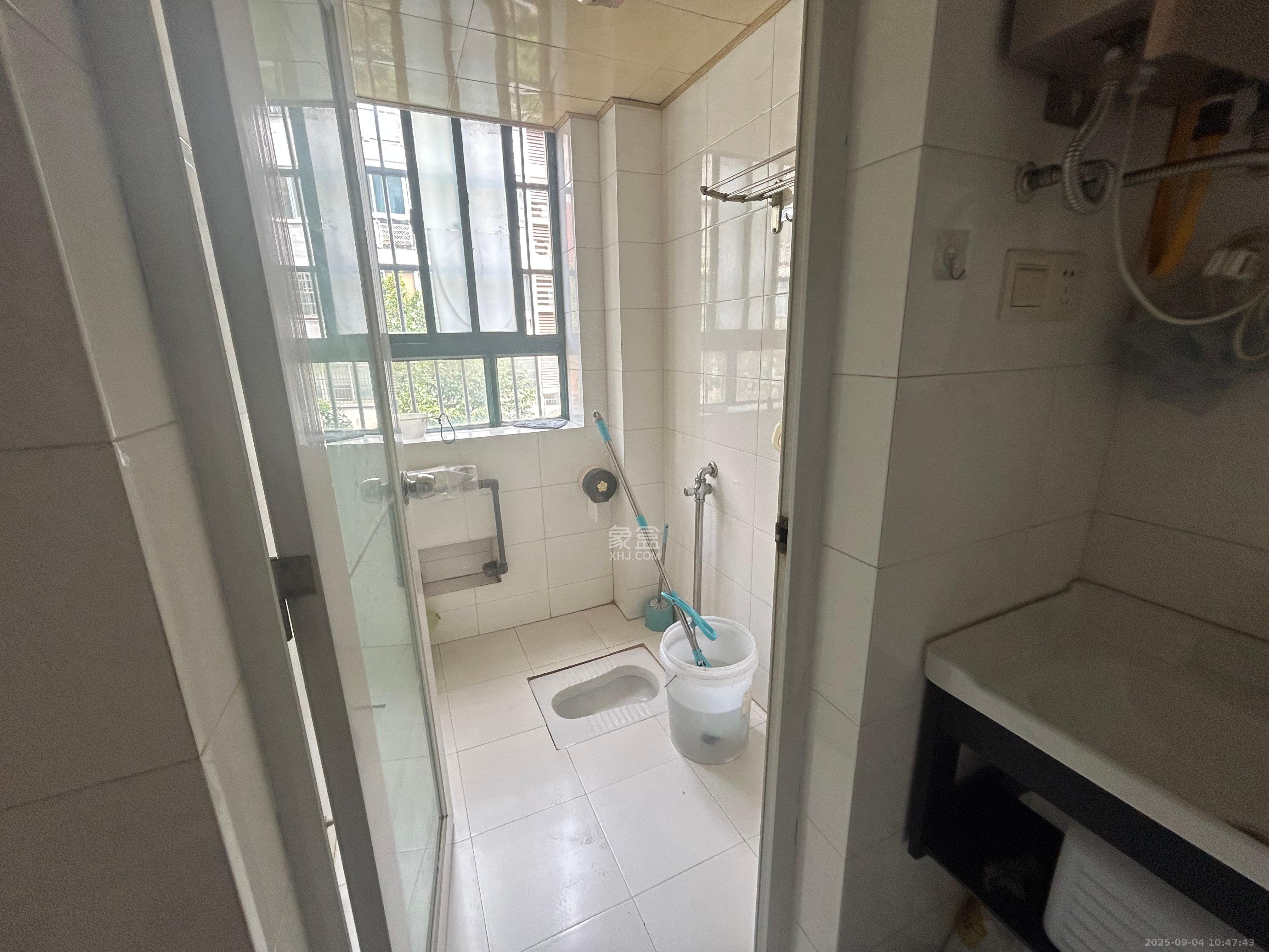 西江庭院（盐业集团宿舍）  2室2厅2卫    2300.0元/月室内图