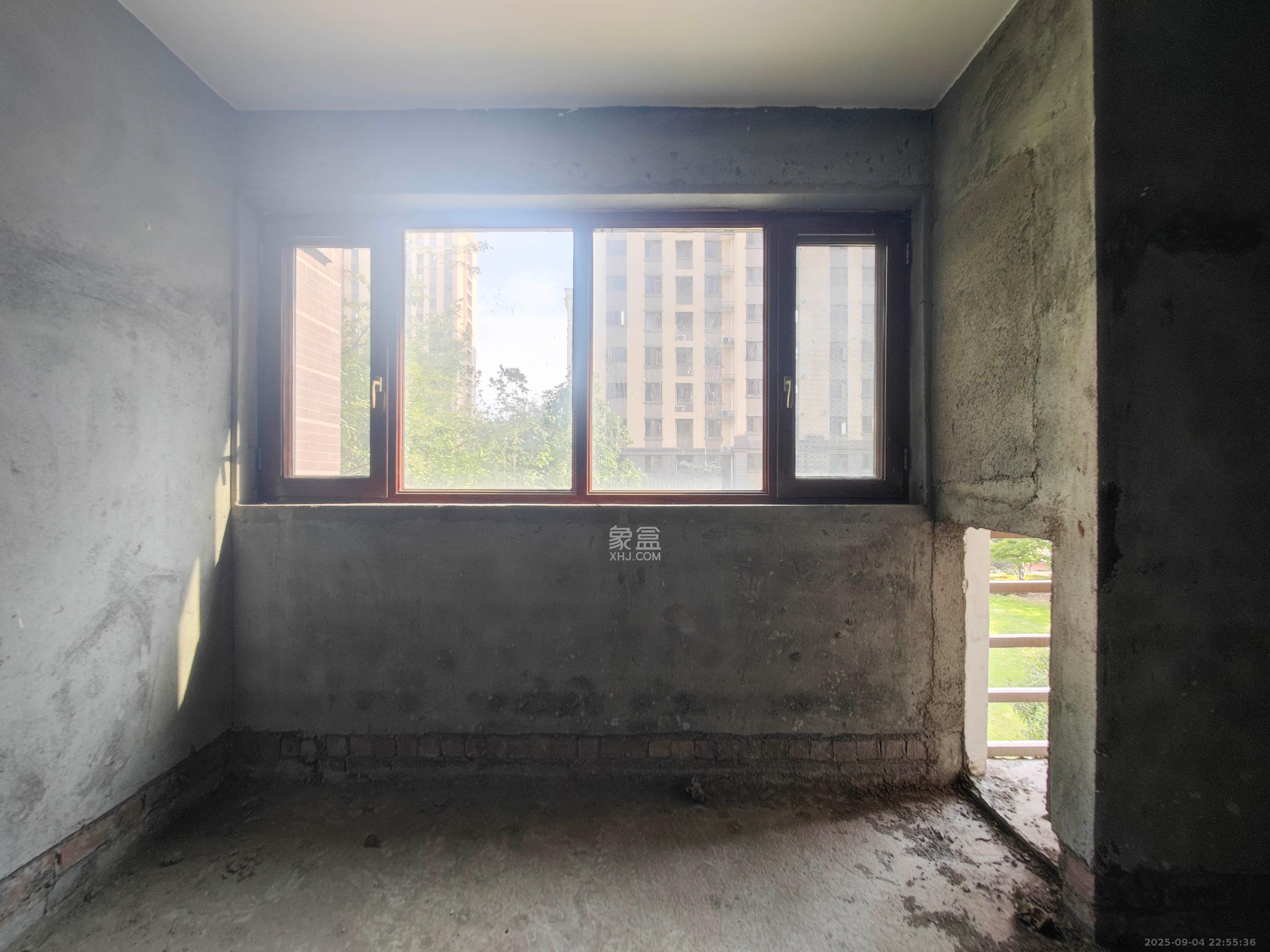 湘核新家园  3室2厅1卫    75.0万其他