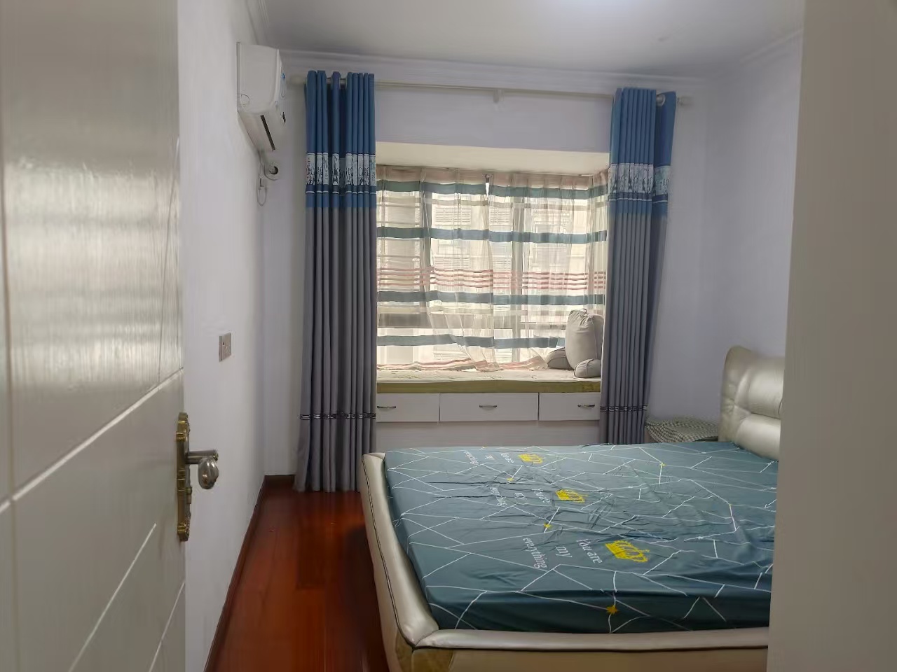 龙洲馨苑 2室2厅1卫 1600.0元/月 龙洲馨苑 2室2厅1卫 1600.0元/月室内图