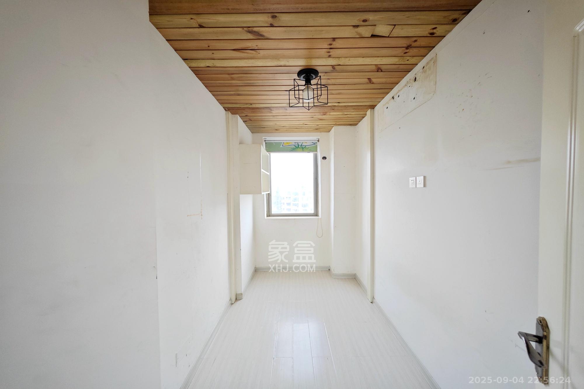 新城新世界一二三期  4室2厅2卫    142.0万 新城新世界一二三期  4室2厅2卫    142.0万其他