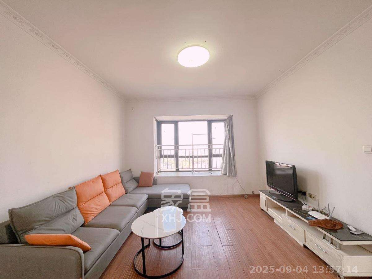 英郡年华 3室1厅2卫 2000.0元/月 英郡年华 3室1厅2卫 2000.0元/月室内图