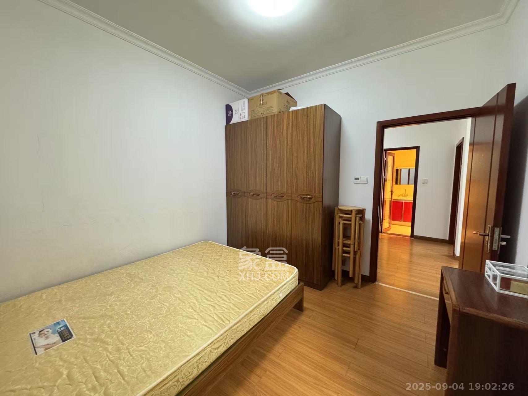 麓谷明珠 2室2厅1卫 2400.0元/月 麓谷明珠 2室2厅1卫 2400.0元/月室内图