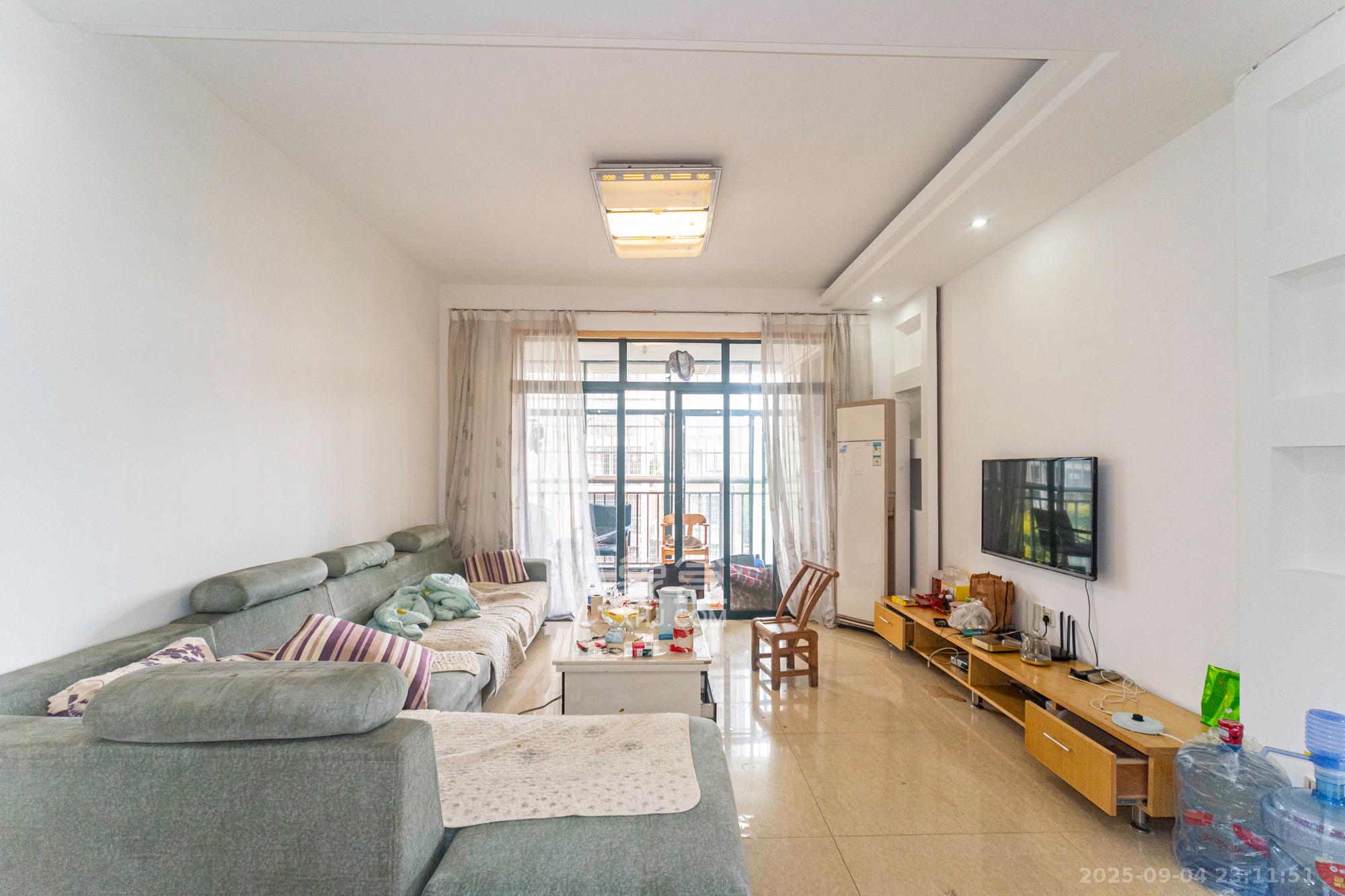 松雅湖畔 2室2厅1卫 53.0万 松雅湖畔 2室2厅1卫 53.0万客厅